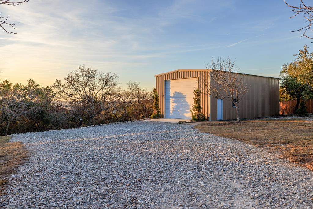 169 Royal Oaks Hill, Fredericksburg, TX 78624