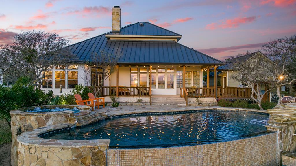 169 Royal Oaks Hill, Fredericksburg, TX 78624