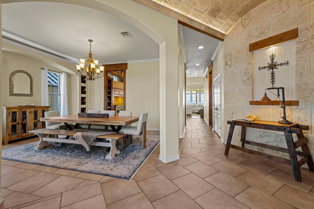 169 Royal Oaks Hill, Fredericksburg, TX 78624