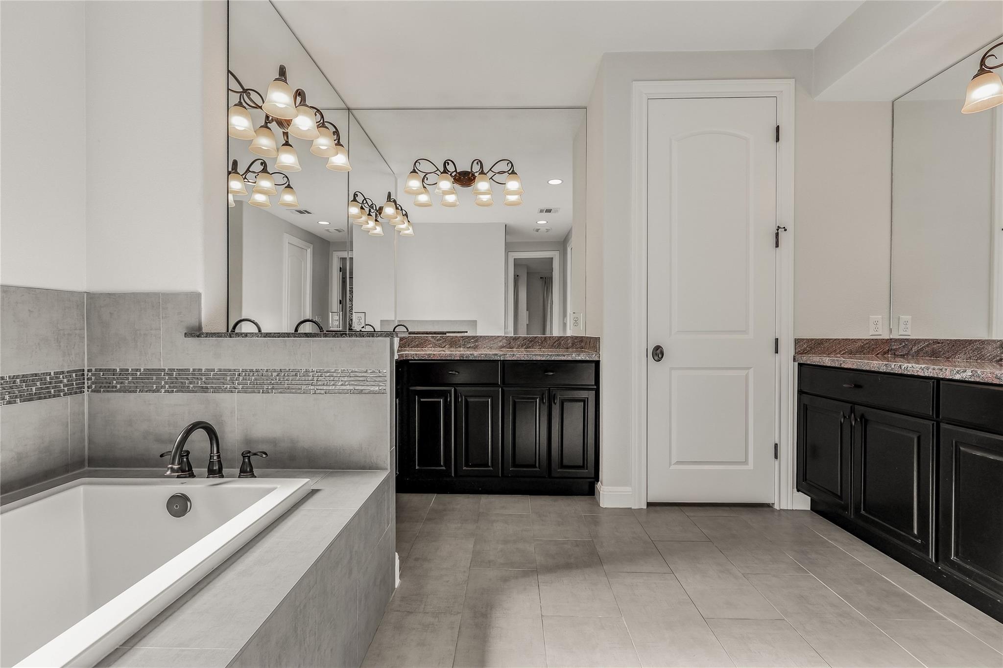 3801 Boone Dr, Lago Vista, TX 78645