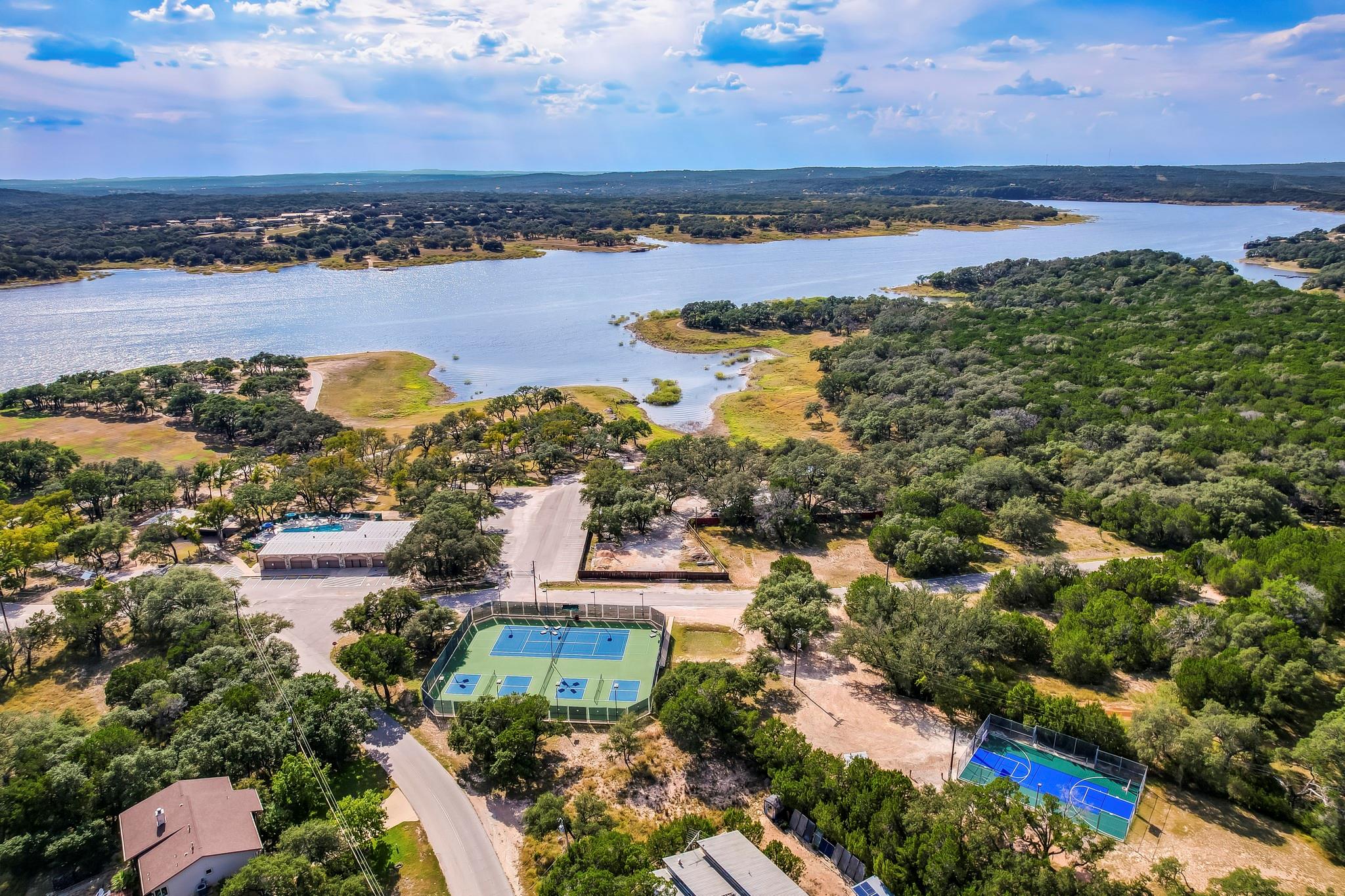 3801 Boone Dr, Lago Vista, TX 78645