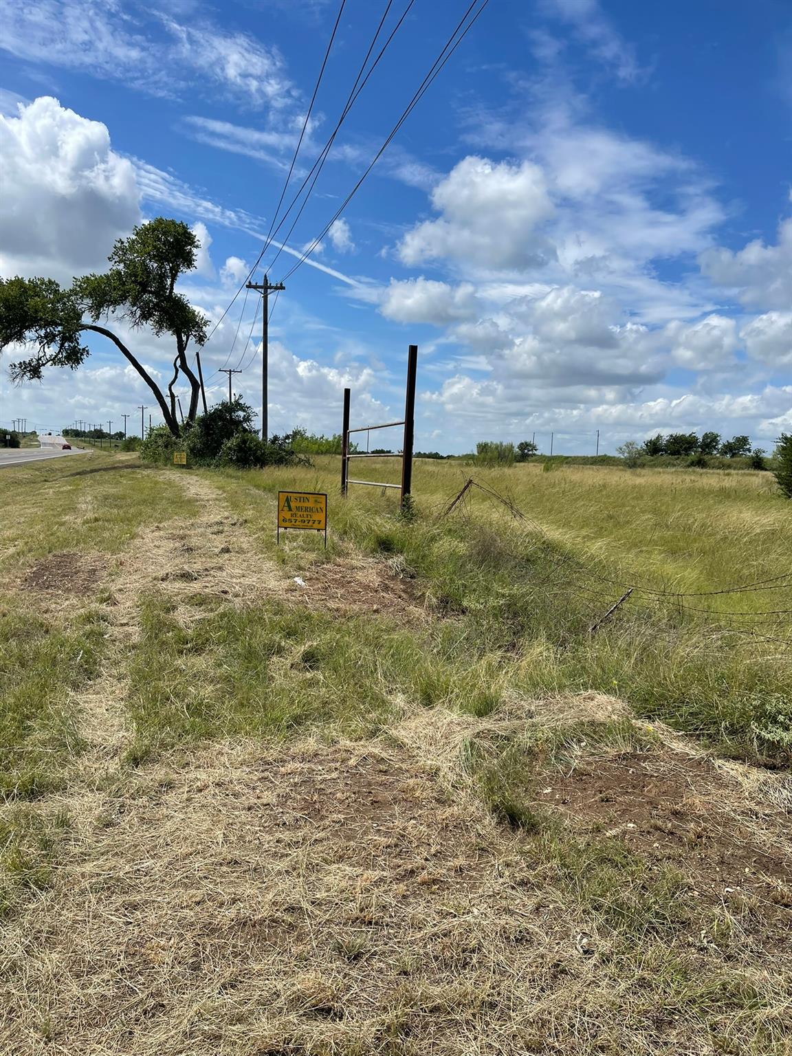 316 HWY US 183 NORTH, Briggs, TX 78608