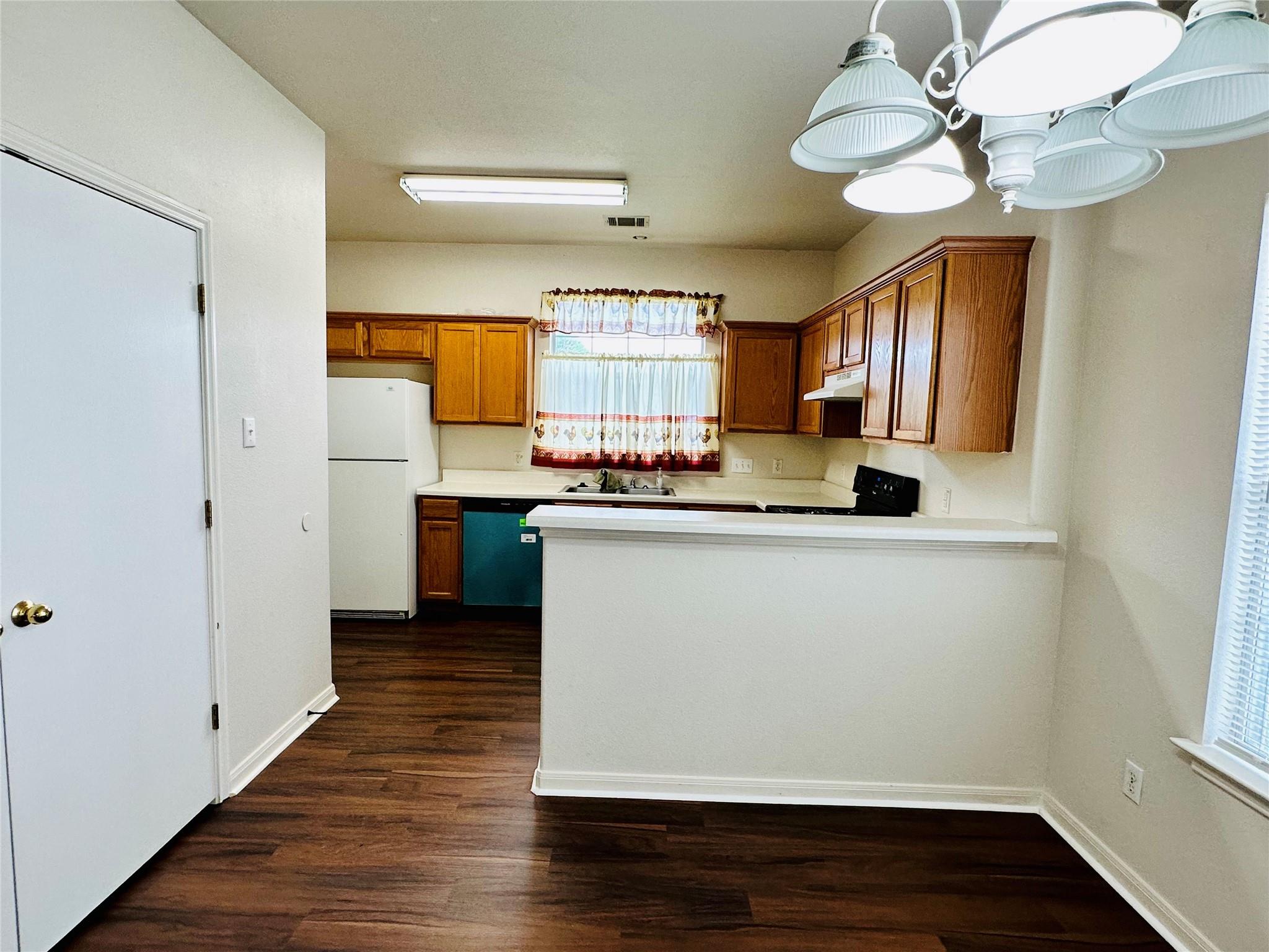 222 Marvin Cv, Hutto, TX 78634