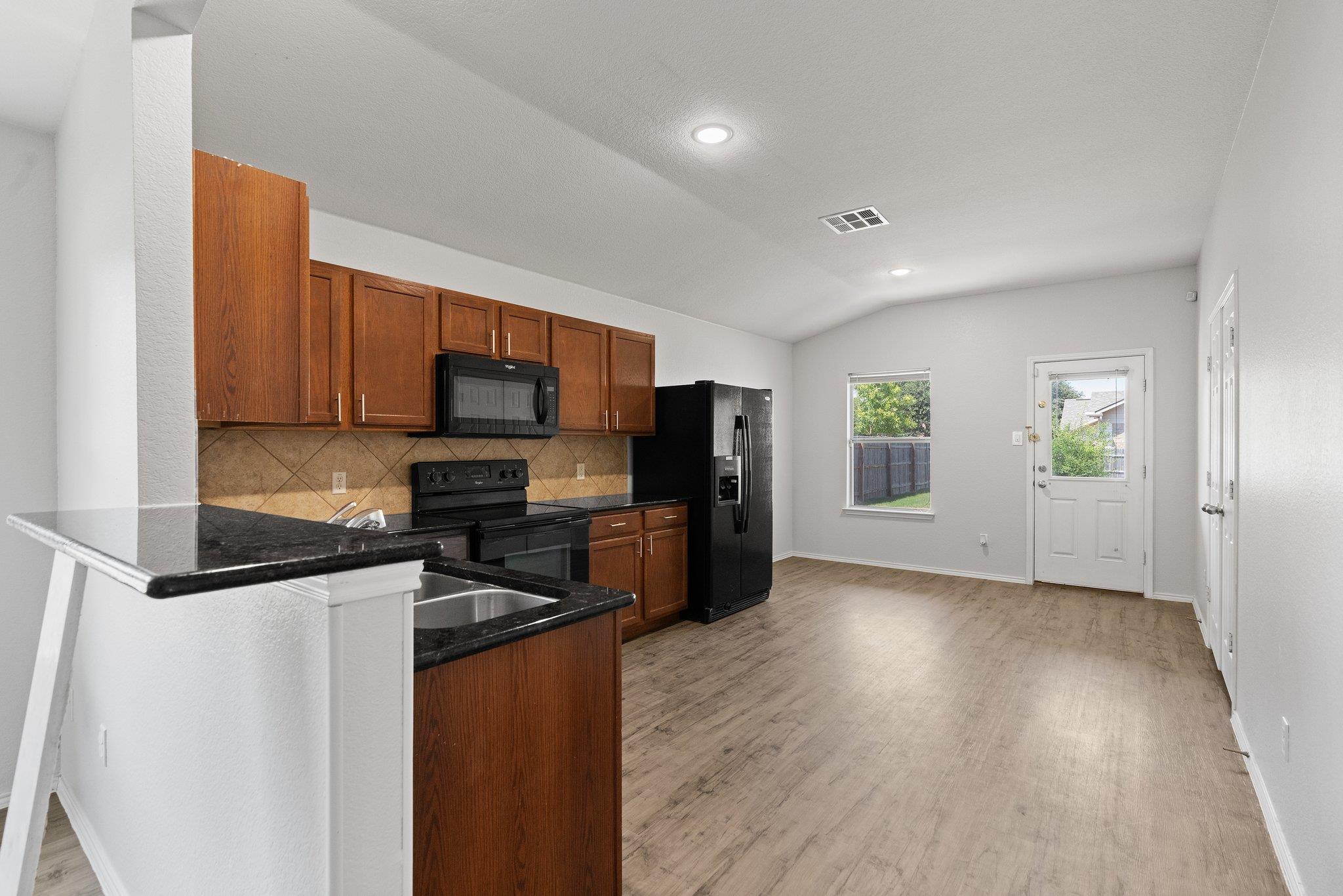 5800 Maciver Dr, Austin, TX 78754