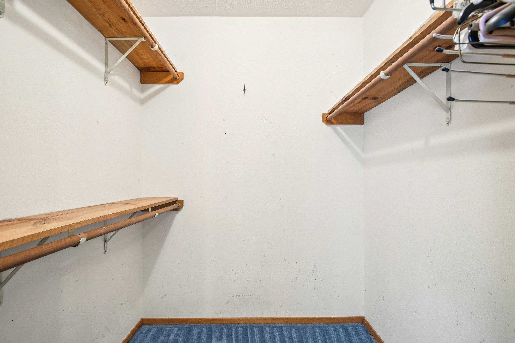 102 Stubblefield Dr, Elgin, TX 78621