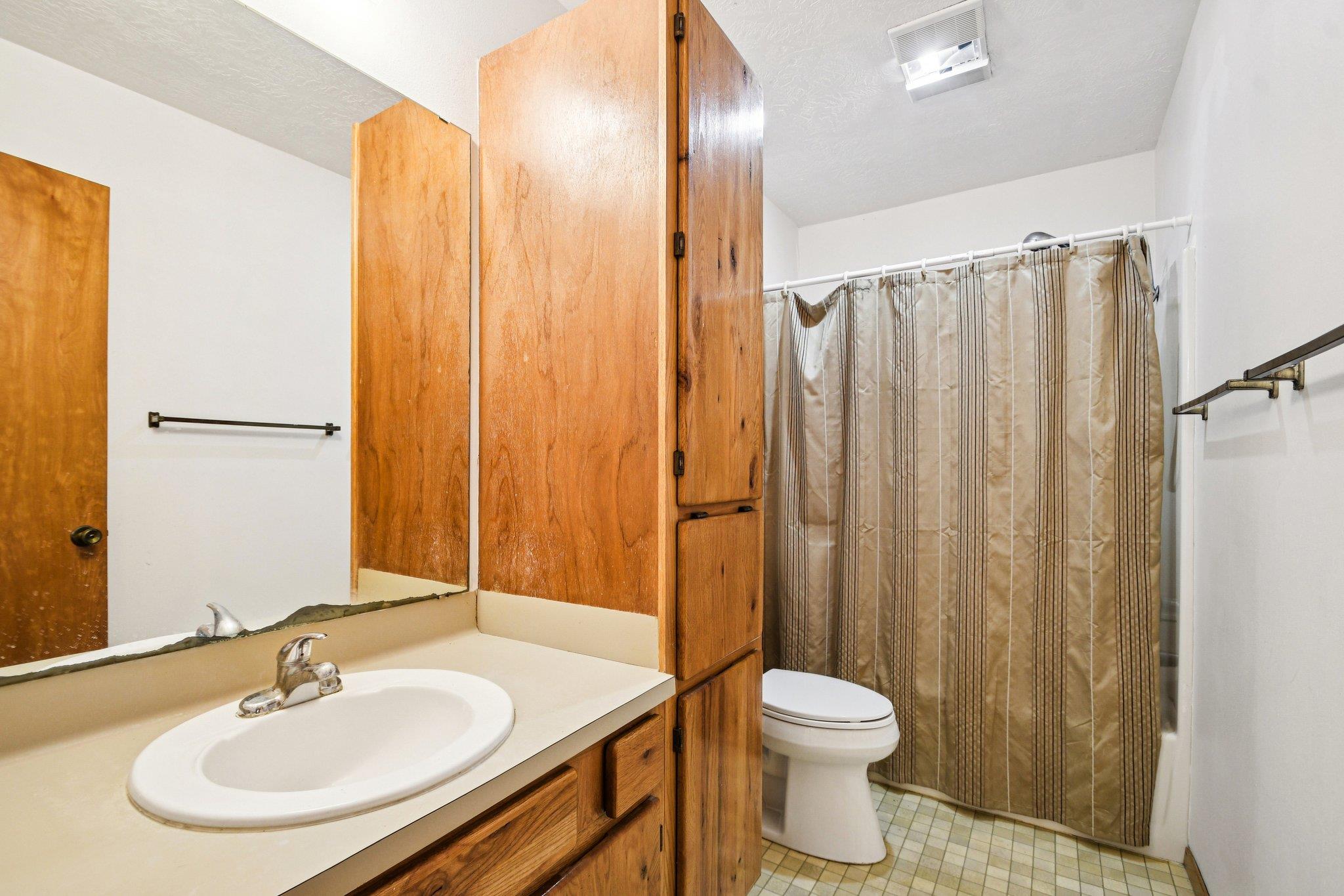 102 Stubblefield Dr, Elgin, TX 78621