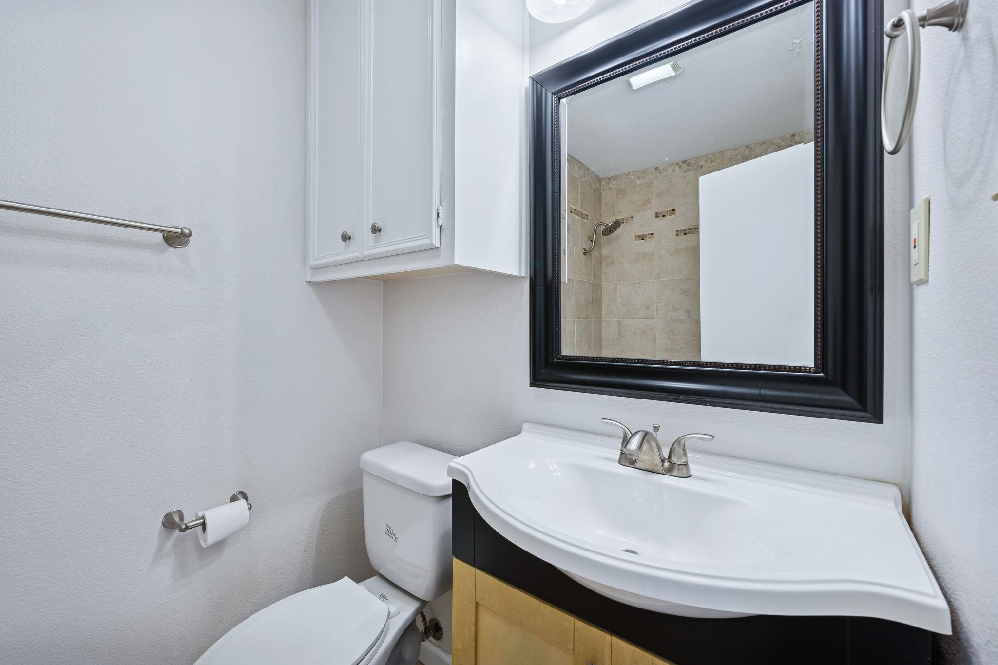 1500 Aquifer Cv # B, Austin, TX 78746