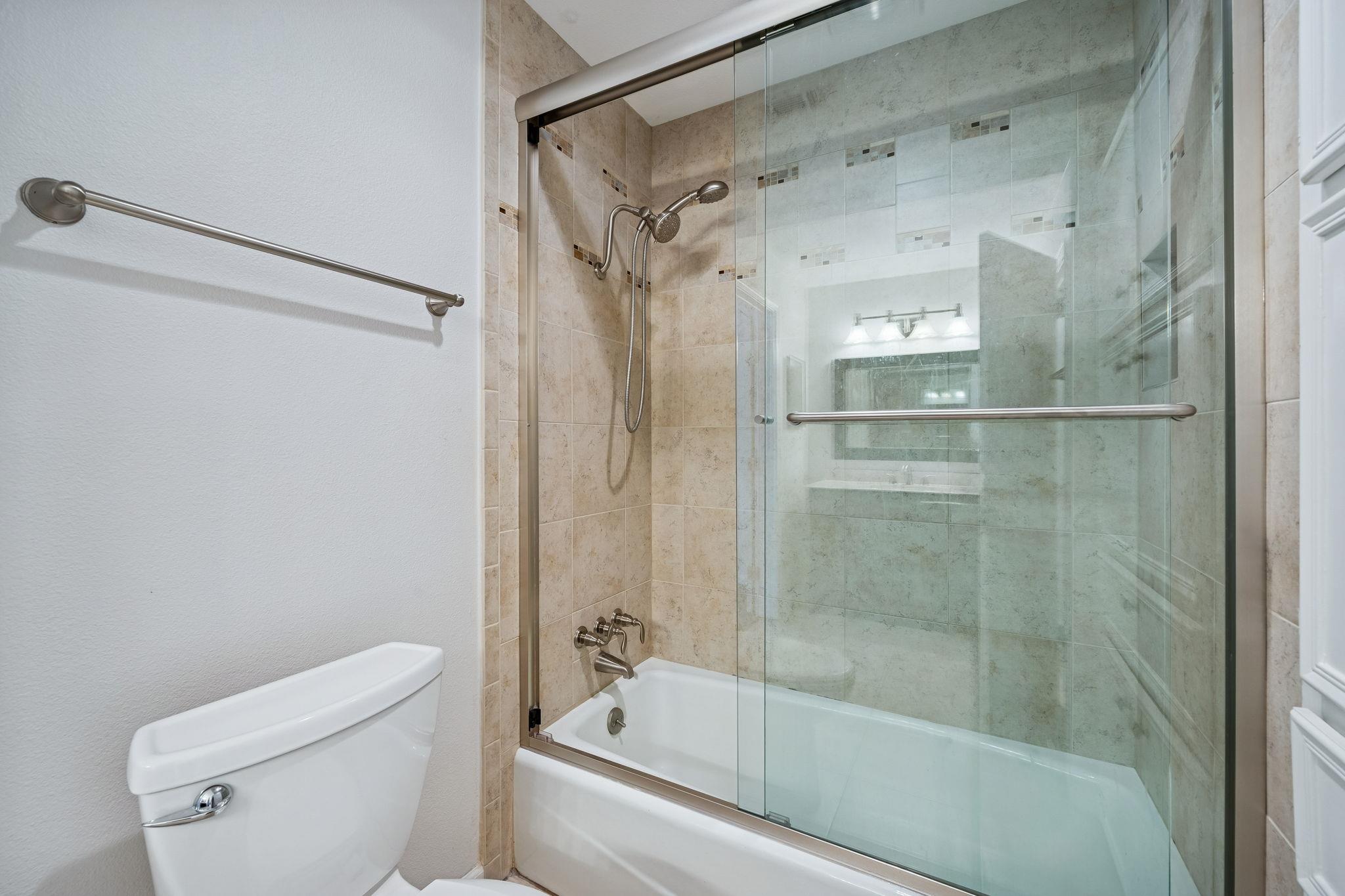 1500 Aquifer Cv # B, Austin, TX 78746