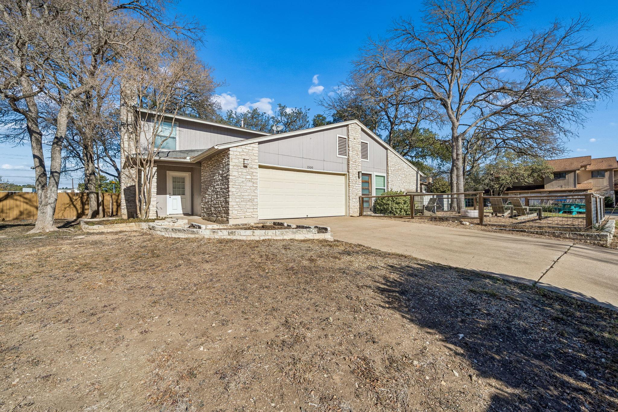 1500 Aquifer Cv # B, Austin, TX 78746