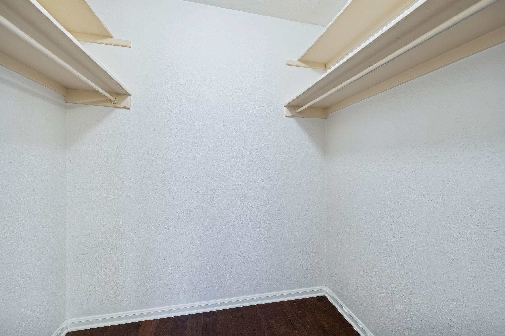 1500 Aquifer Cv # B, Austin, TX 78746