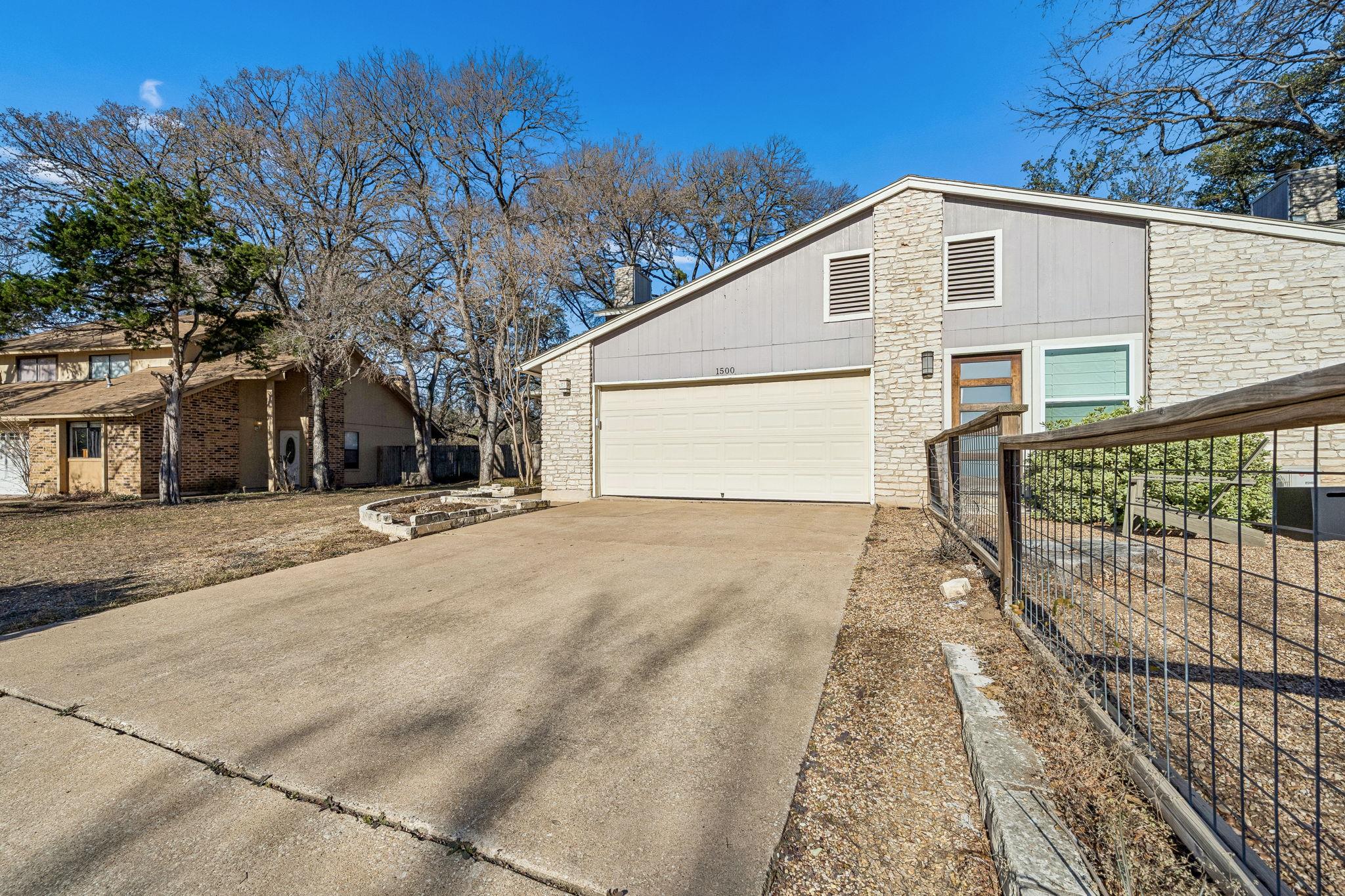 1500 Aquifer Cv # B, Austin, TX 78746