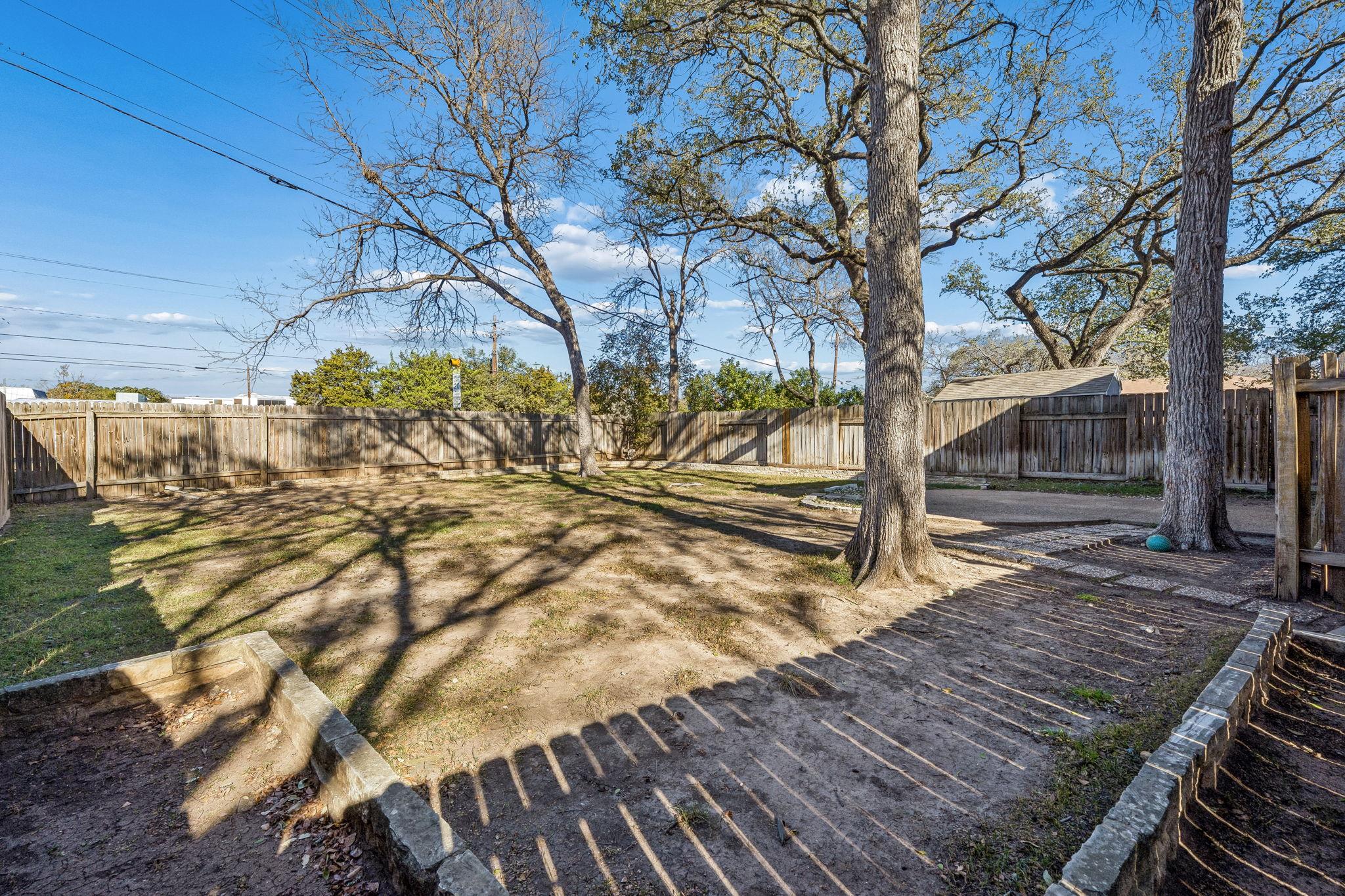 1500 Aquifer Cv # B, Austin, TX 78746
