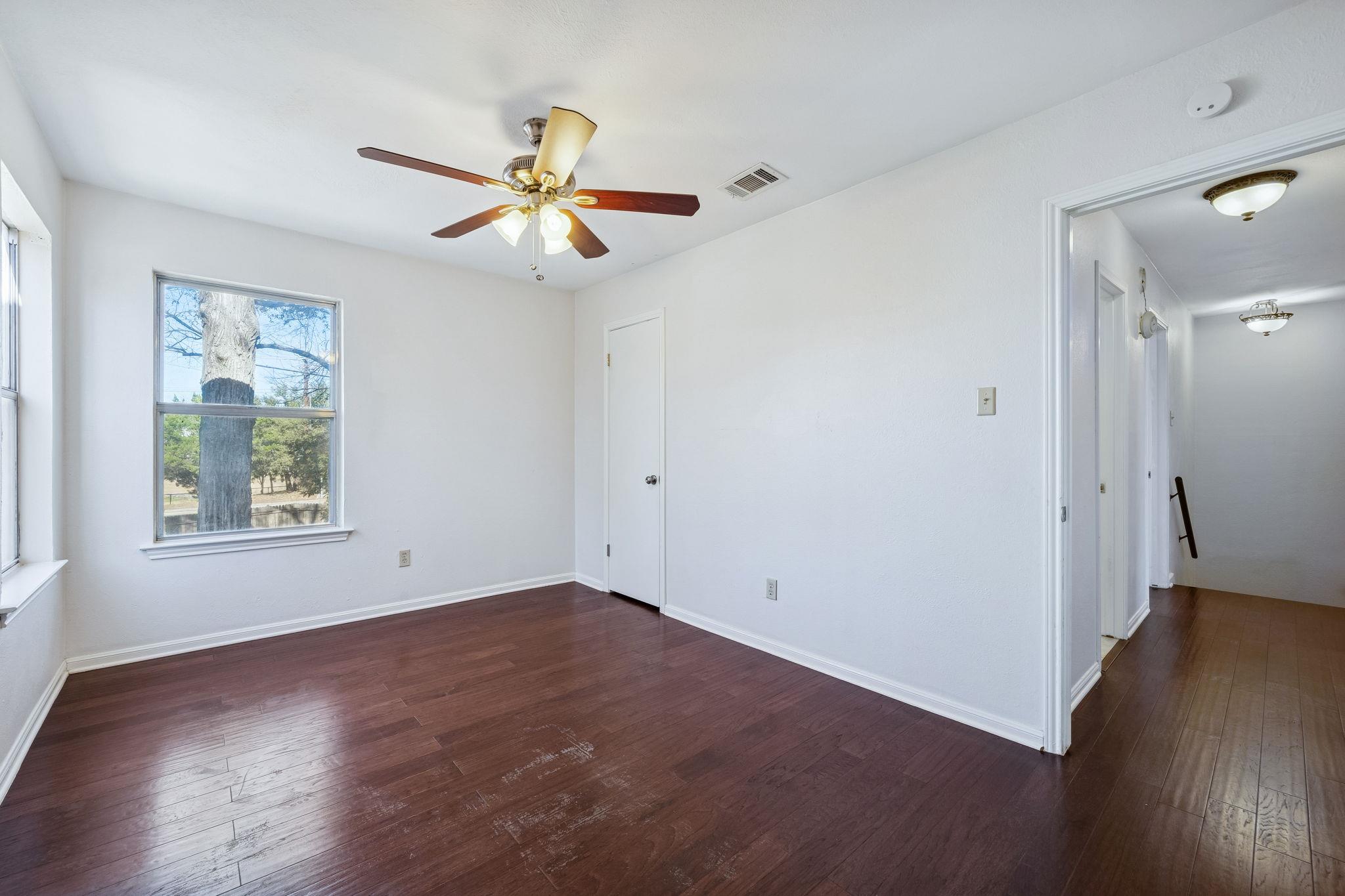 1500 Aquifer Cv # B, Austin, TX 78746