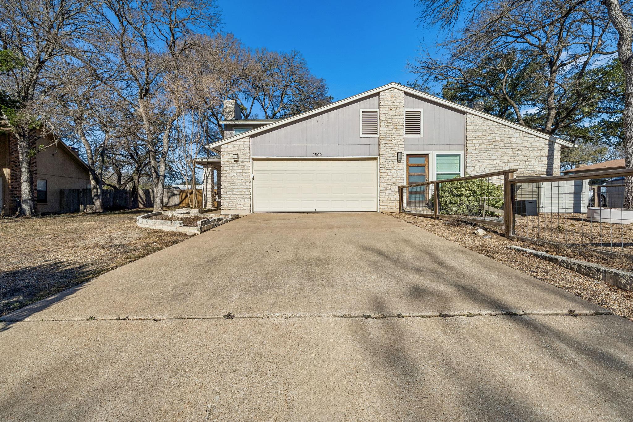1500 Aquifer Cv # B, Austin, TX 78746