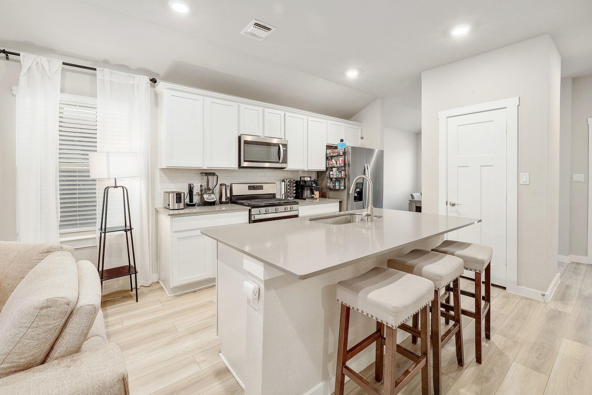 204 Halford Rd, Georgetown, TX 78633