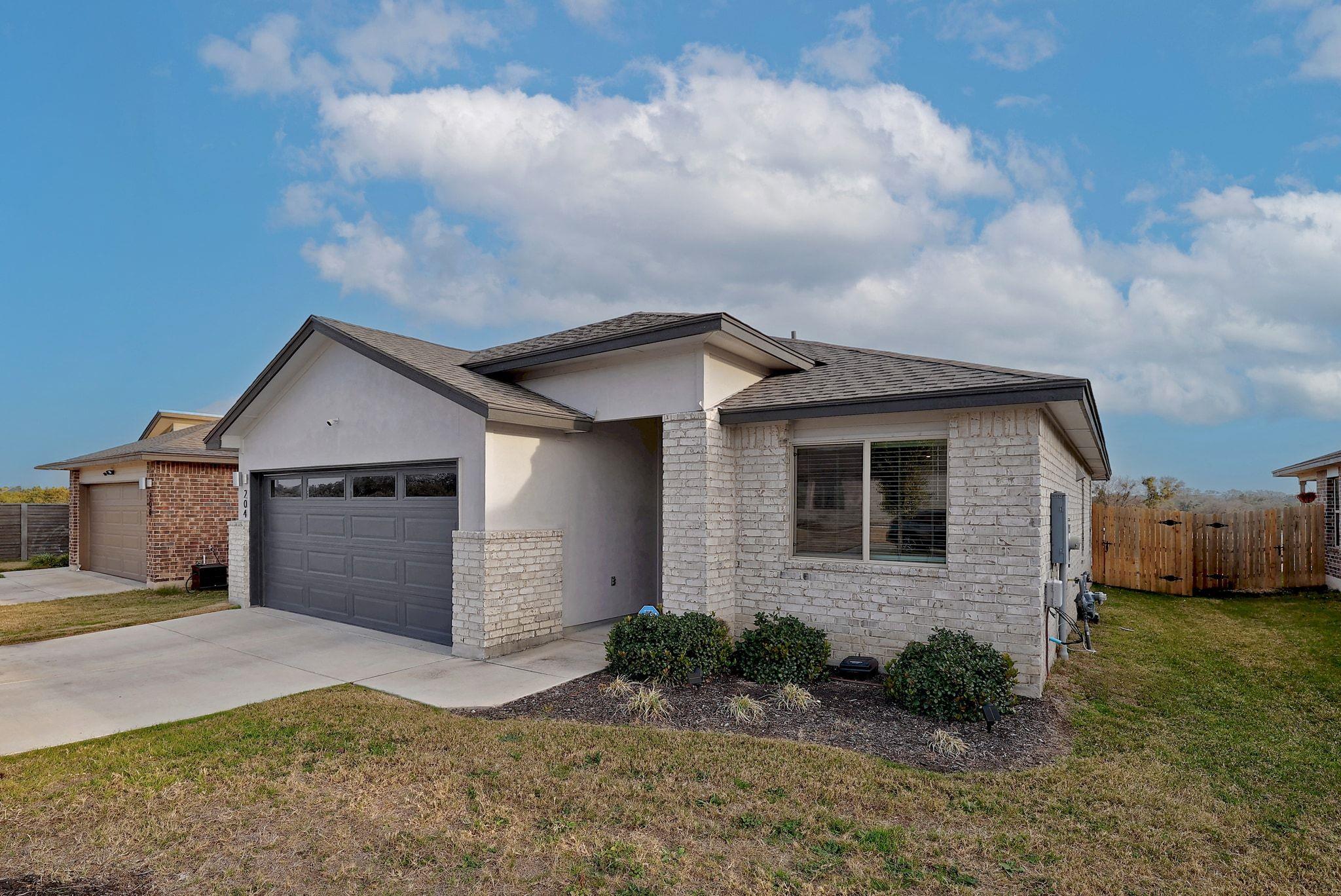 204 Halford Rd, Georgetown, TX 78633