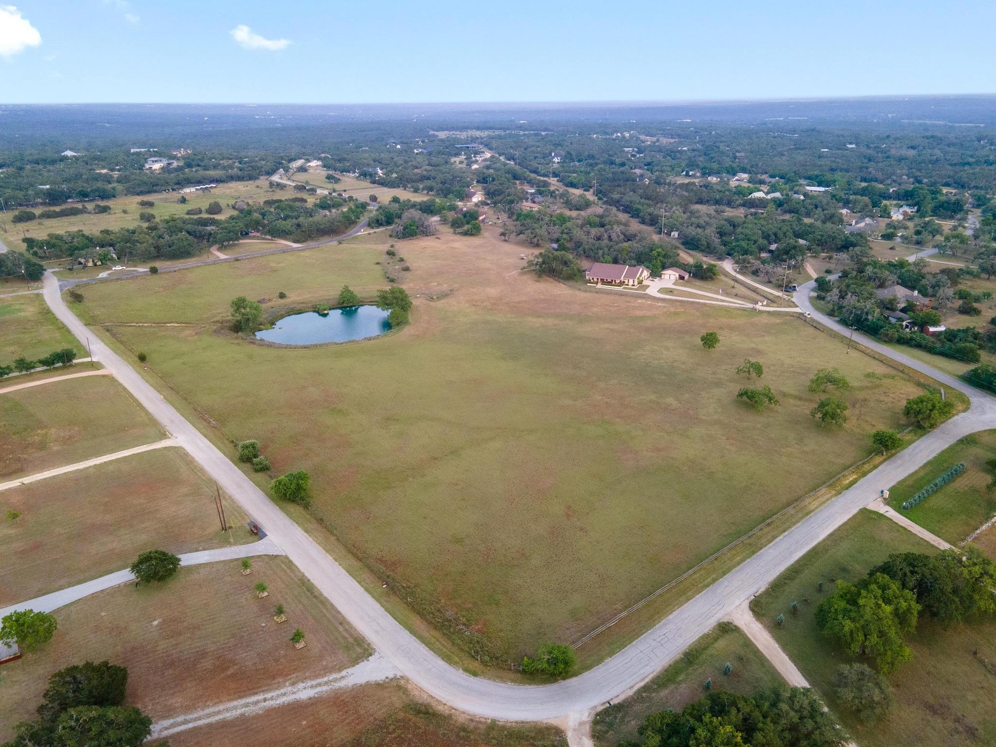 200 Spanish Oak Trl, Dripping Springs, TX 78620