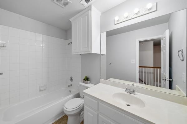 1512 Parkfield Cir, Round Rock, TX 78664