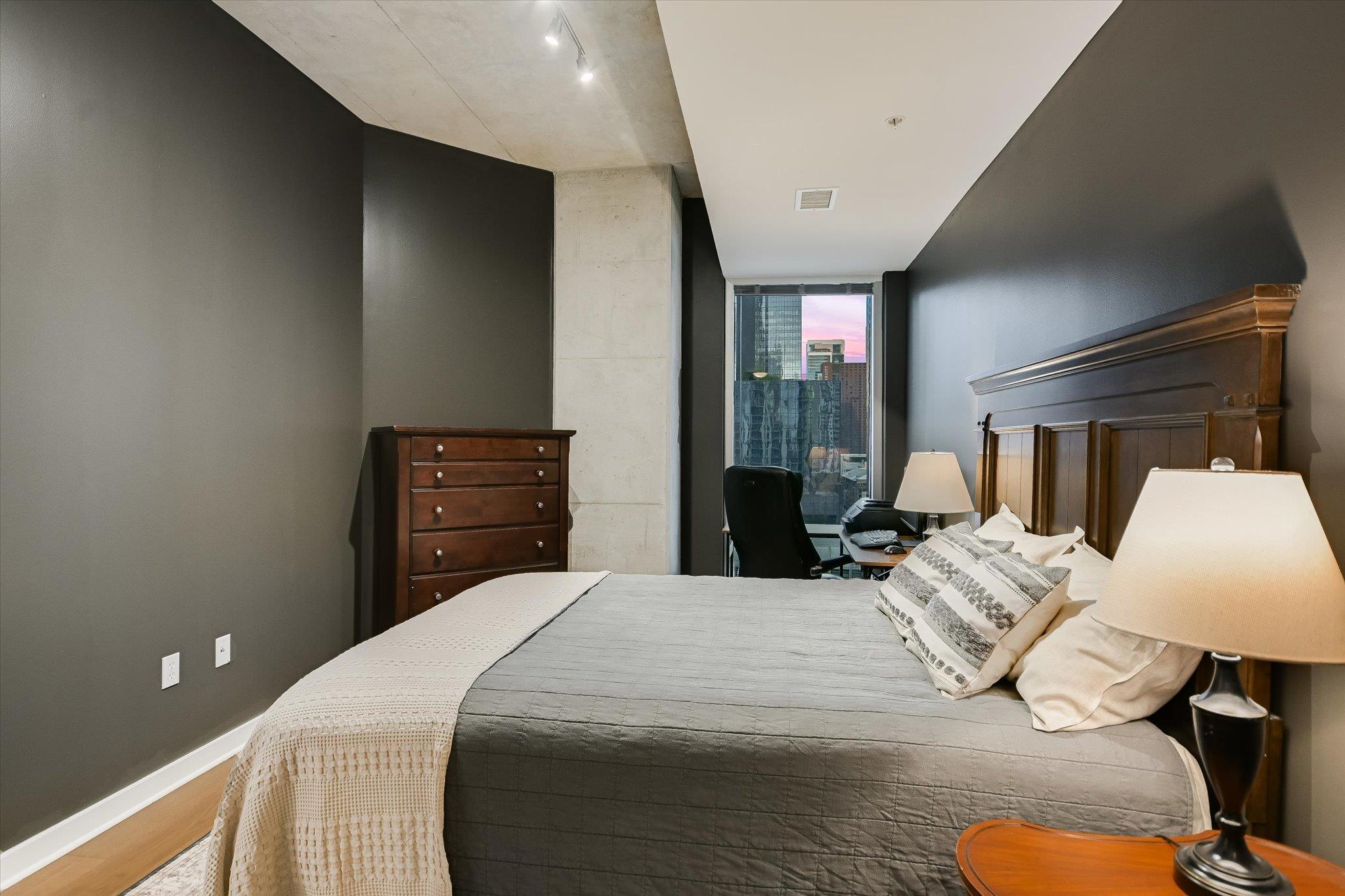 360 Nueces St # 1405, Austin, TX 78701