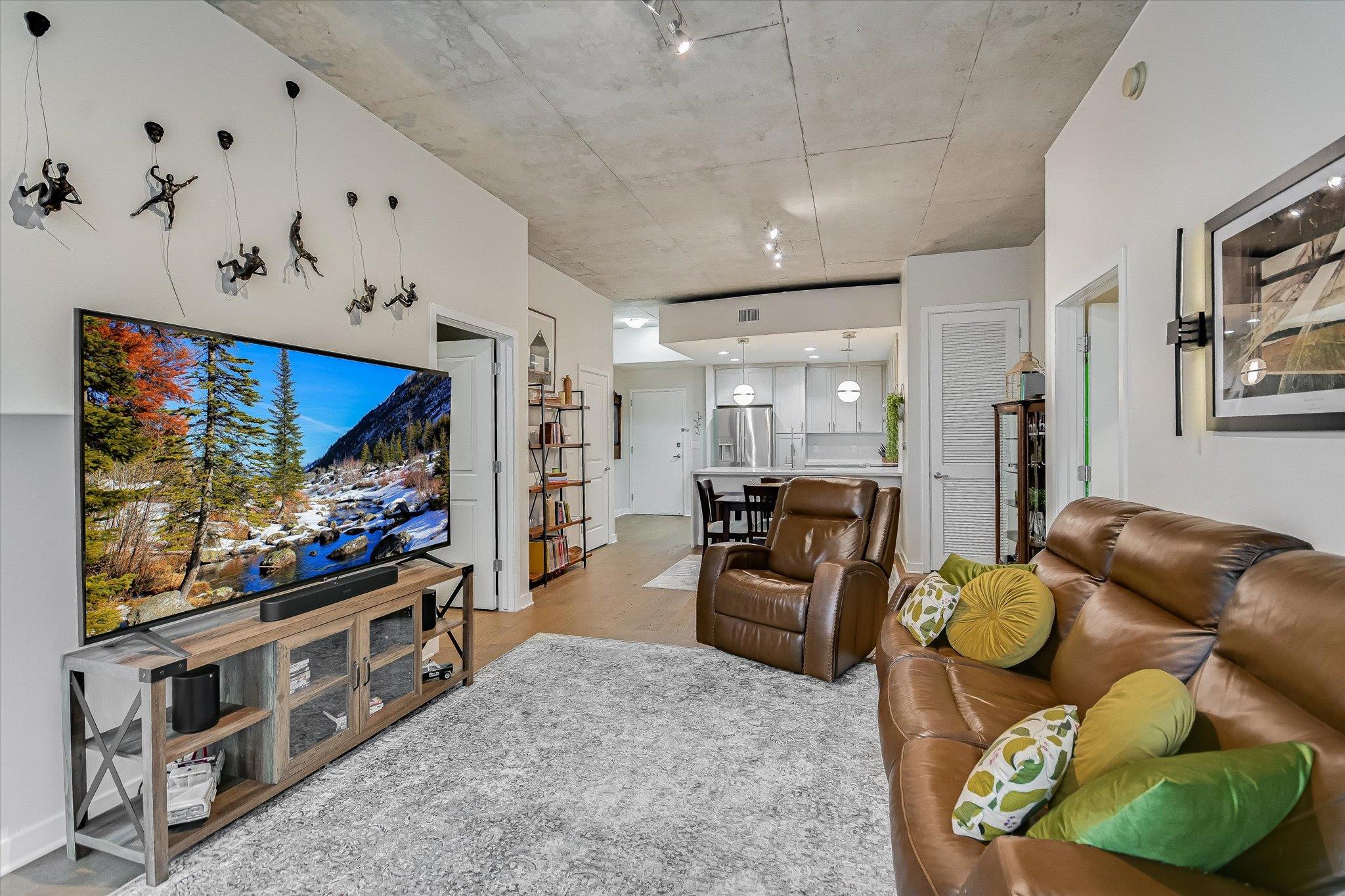 360 Nueces St # 1405, Austin, TX 78701