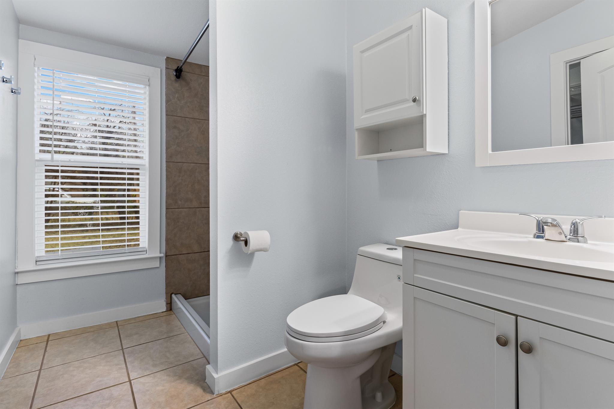 84 Waller St, Austin, TX 78702