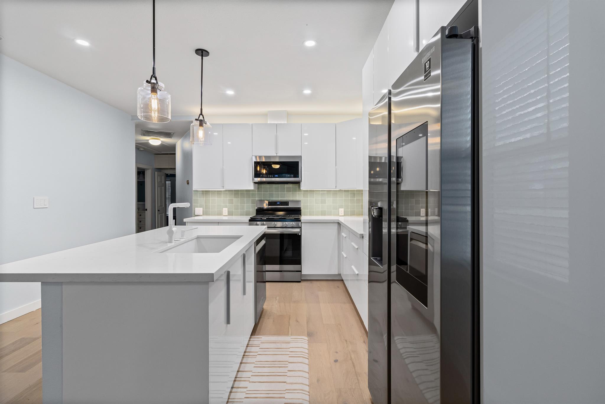 84 Waller St, Austin, TX 78702