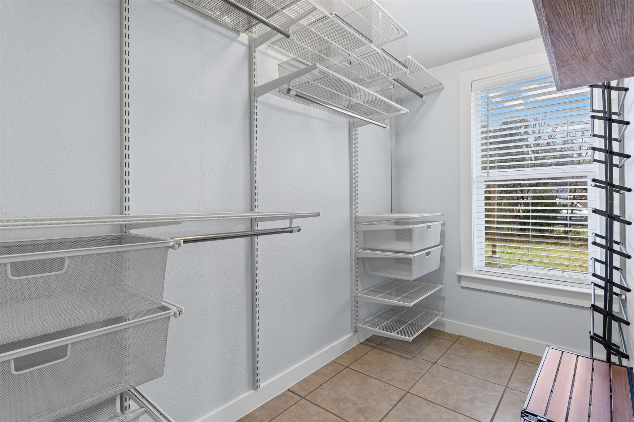 84 Waller St, Austin, TX 78702