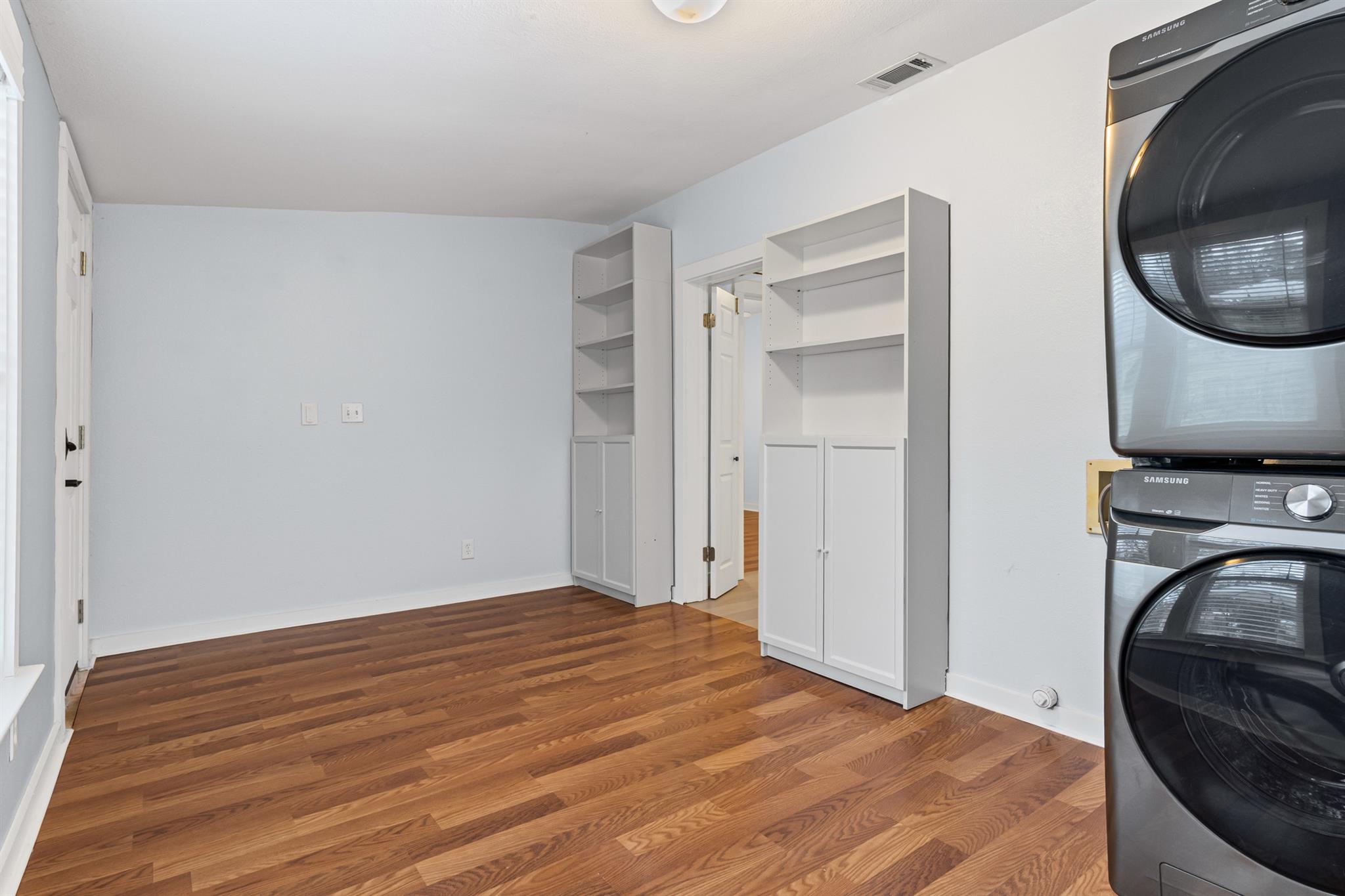 84 Waller St, Austin, TX 78702