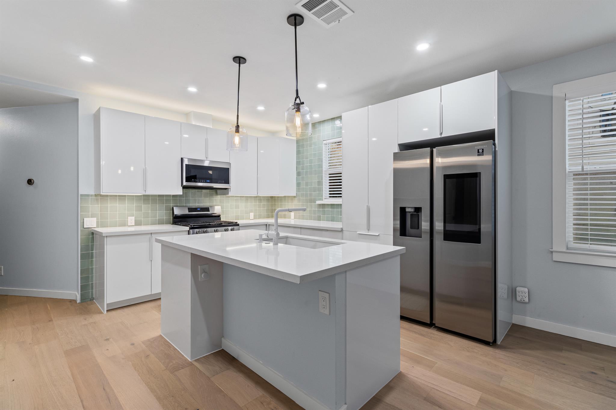 84 Waller St, Austin, TX 78702