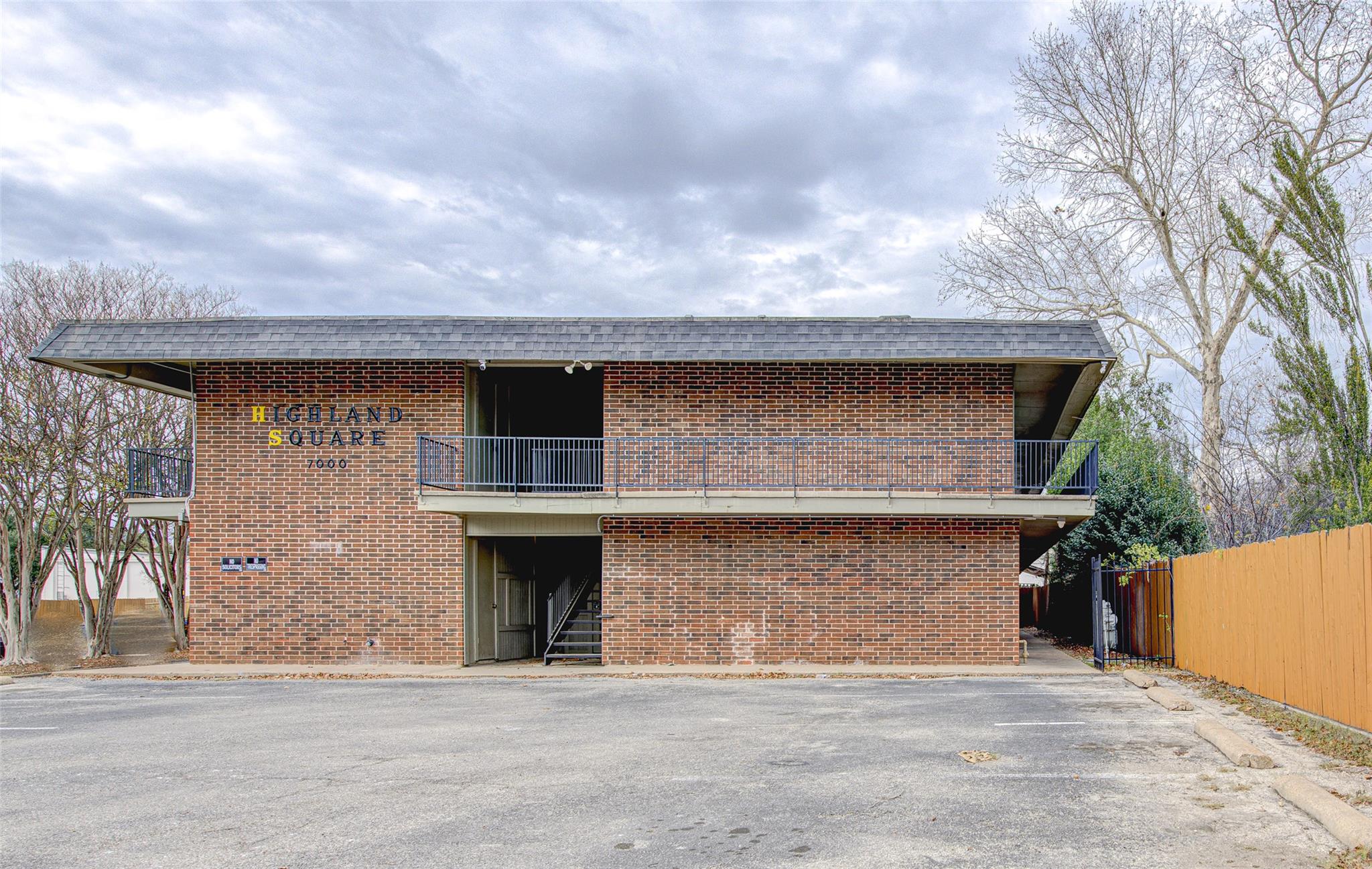 7000 Guadalupe St # 107, Austin, TX 78752