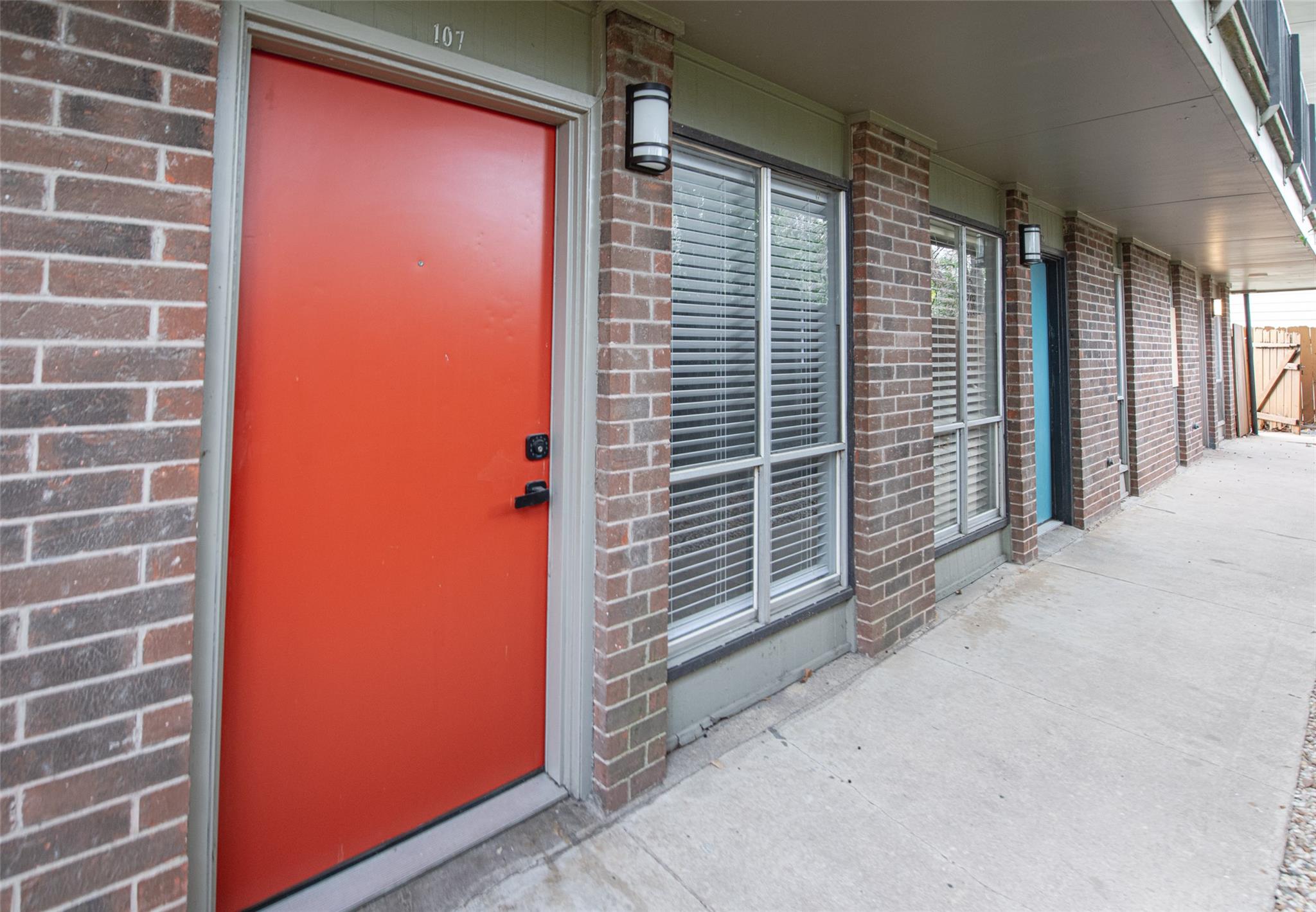 7000 Guadalupe St # 107, Austin, TX 78752