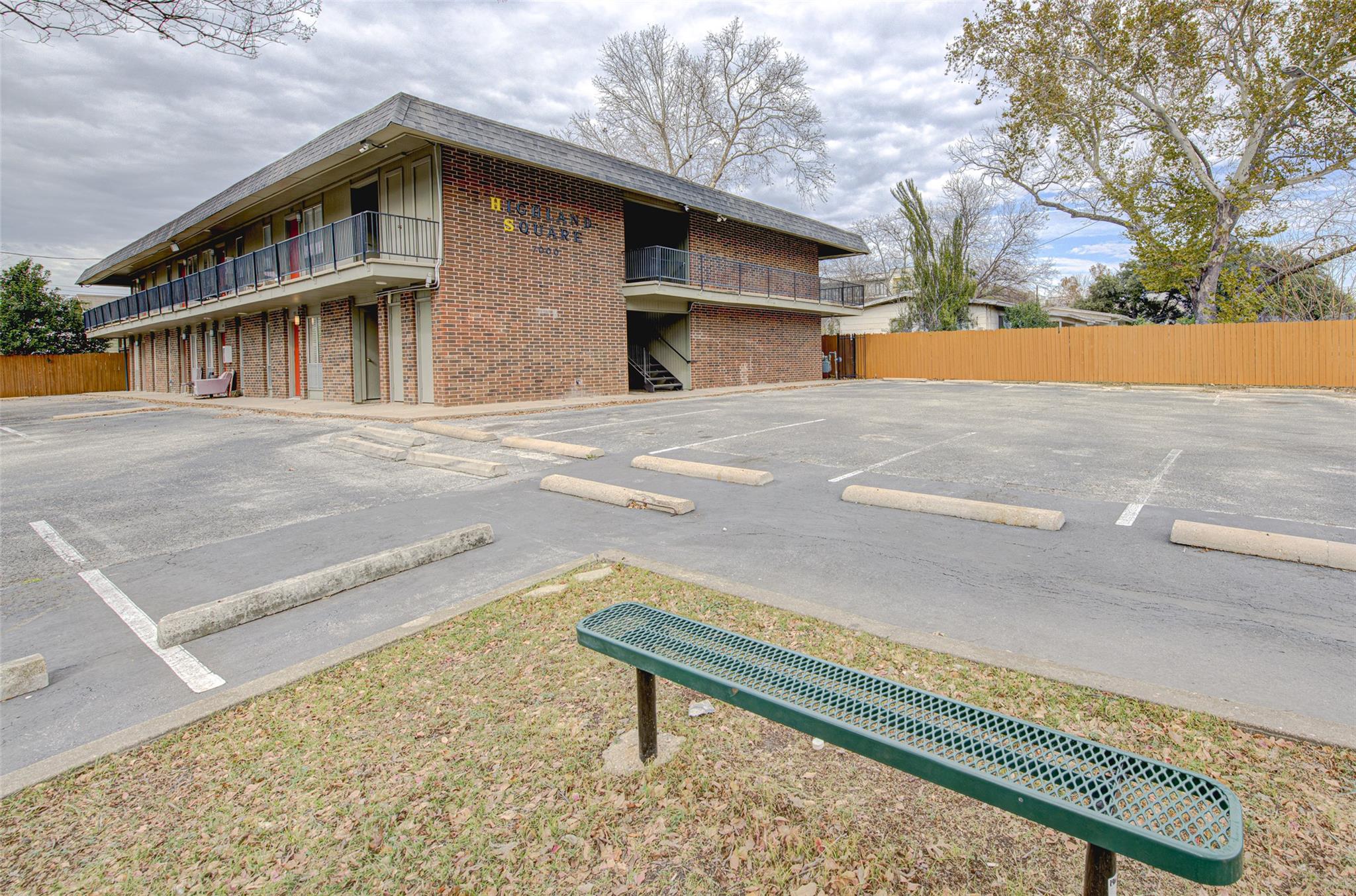 7000 Guadalupe St # 107, Austin, TX 78752