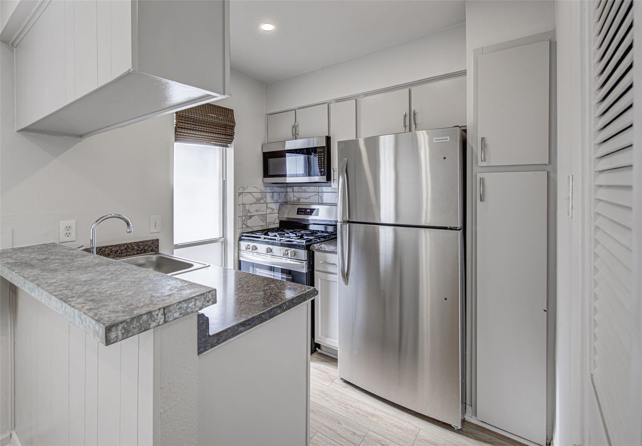 7000 Guadalupe St # 107, Austin, TX 78752