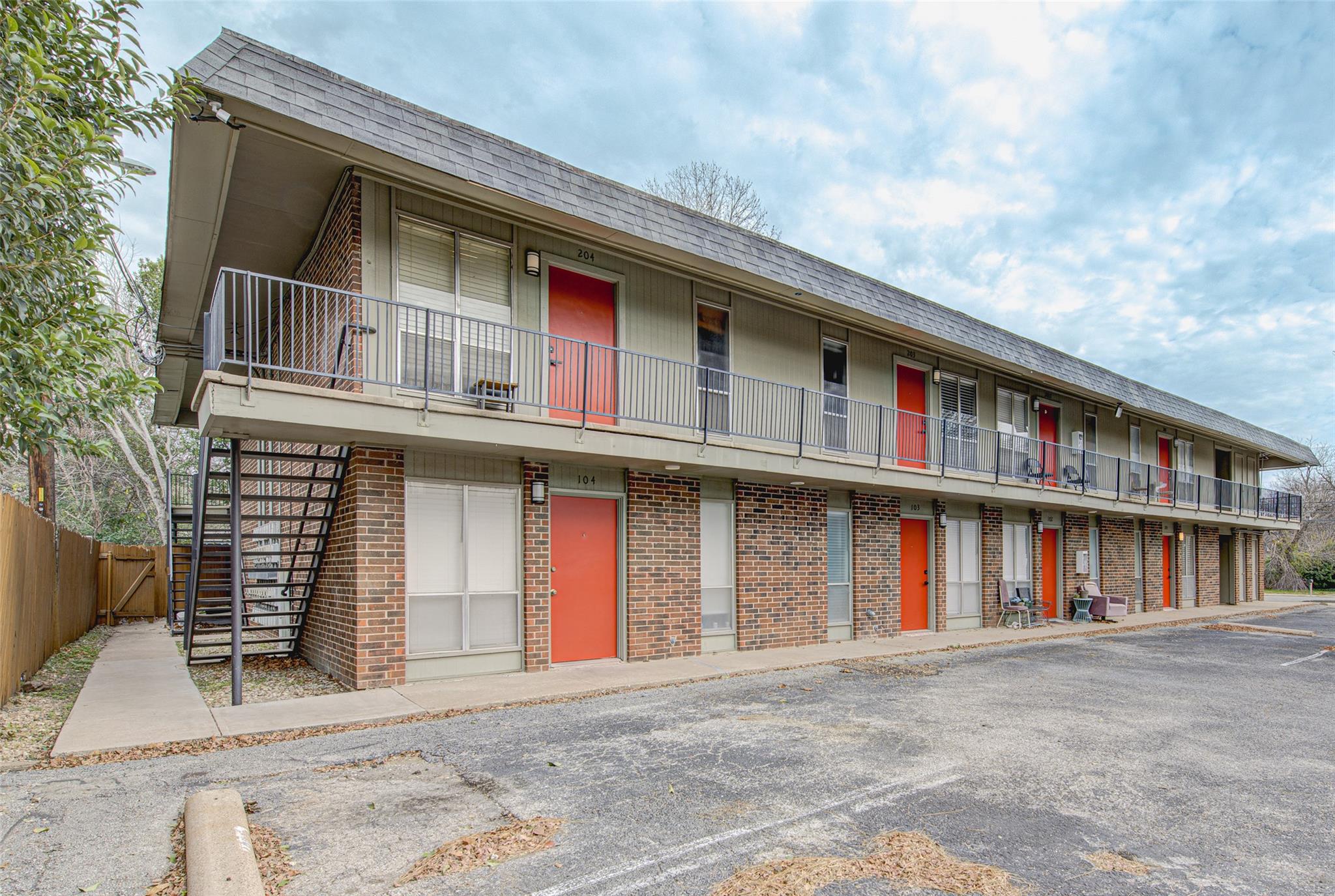 7000 Guadalupe St # 107, Austin, TX 78752