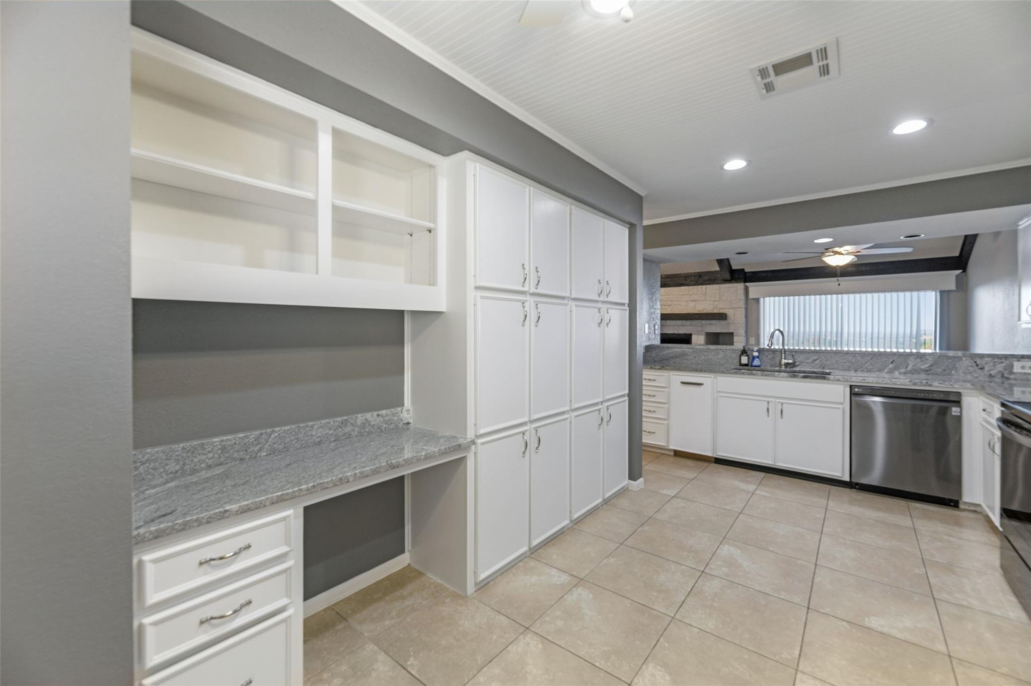 409 Hi There # M, Horseshoe Bay, TX 78657