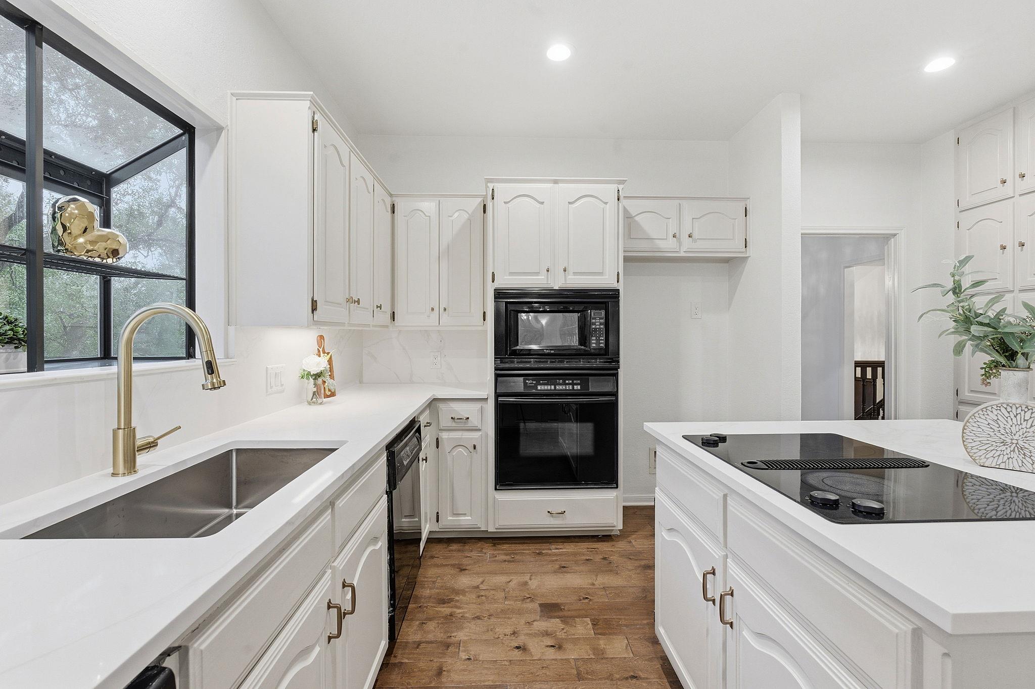 102 Laura Ln, Austin, TX 78746