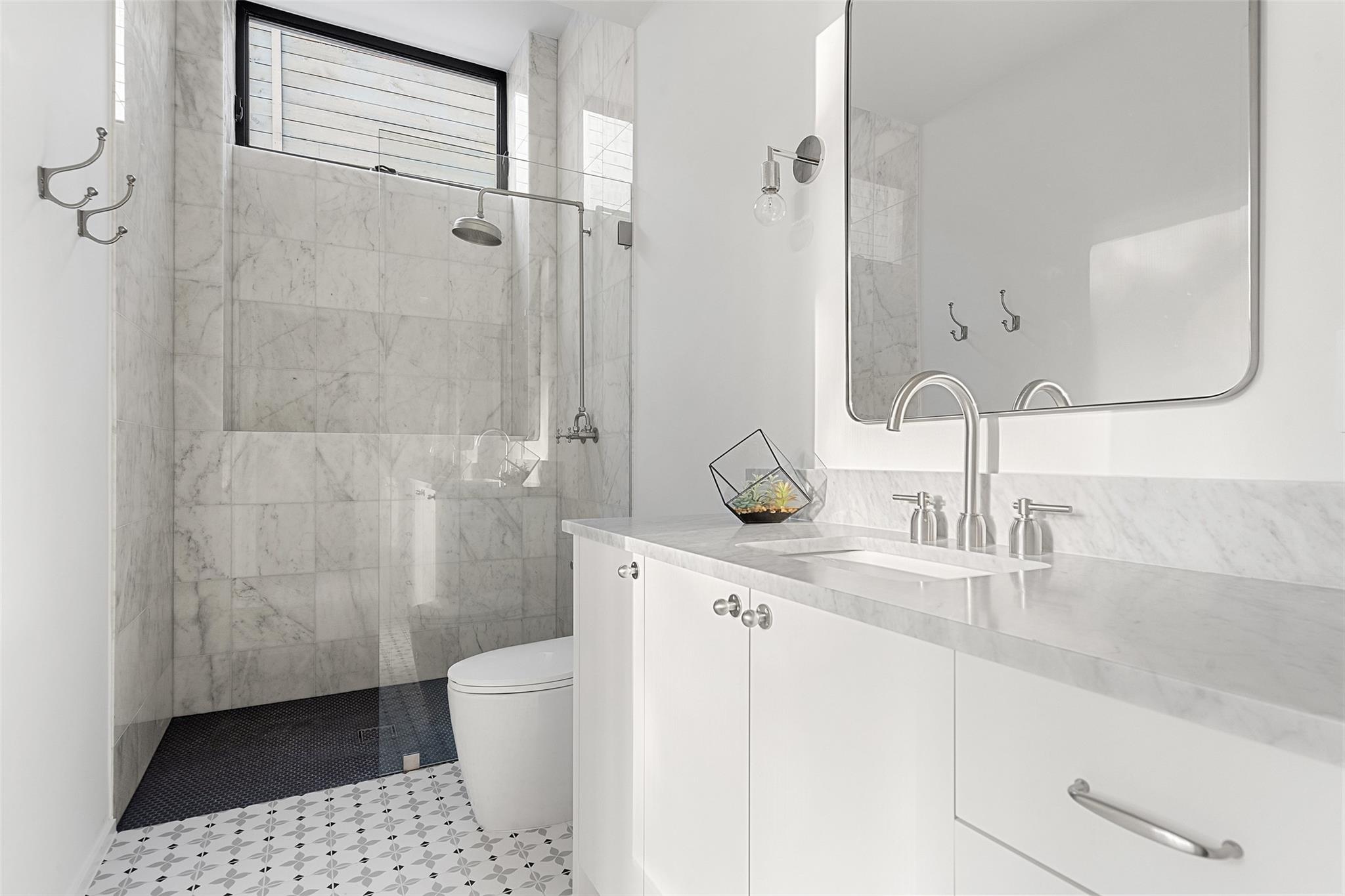 2704 Mountain Laurel Dr, Austin, TX 78703