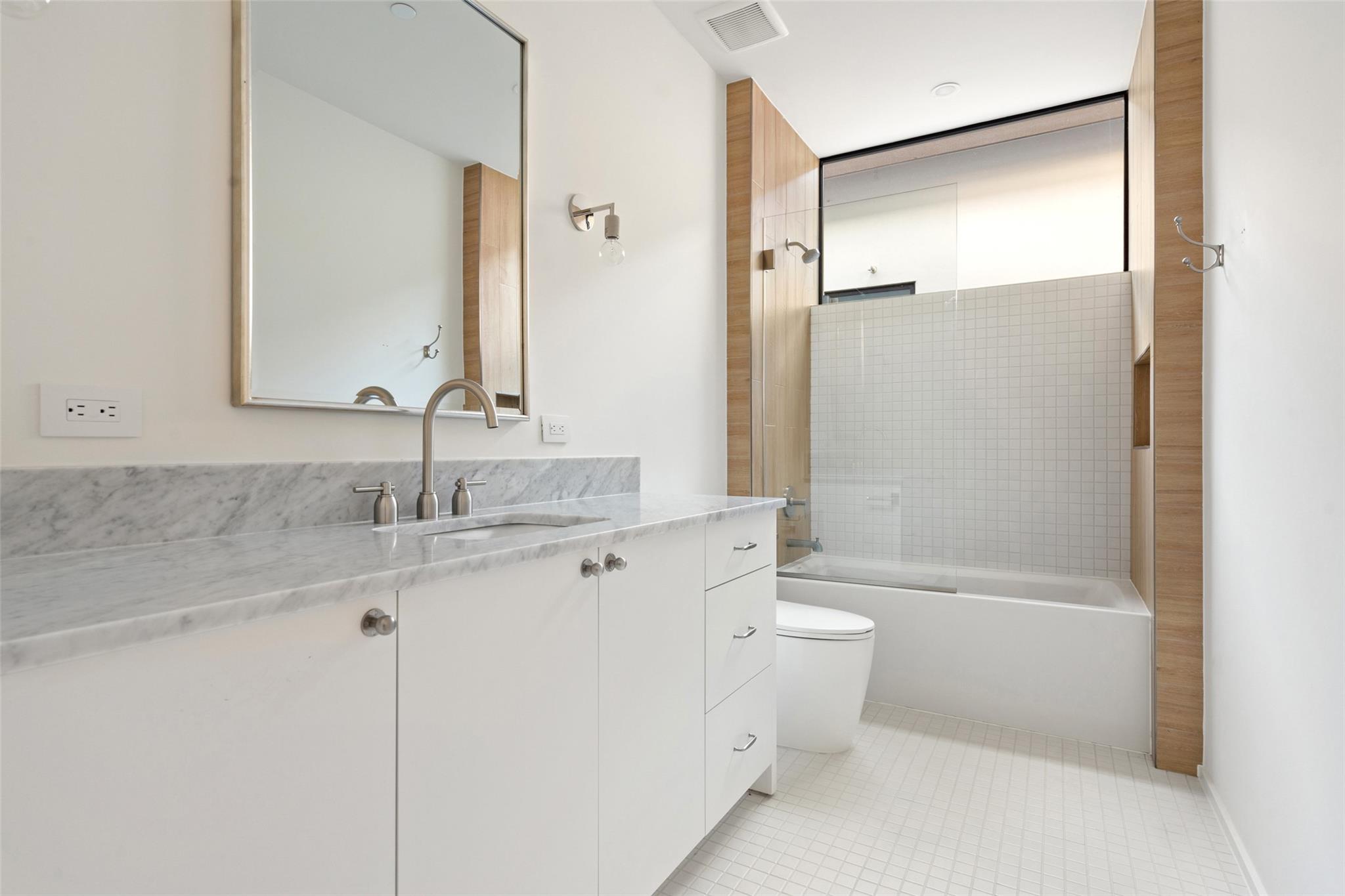 2704 Mountain Laurel Dr, Austin, TX 78703