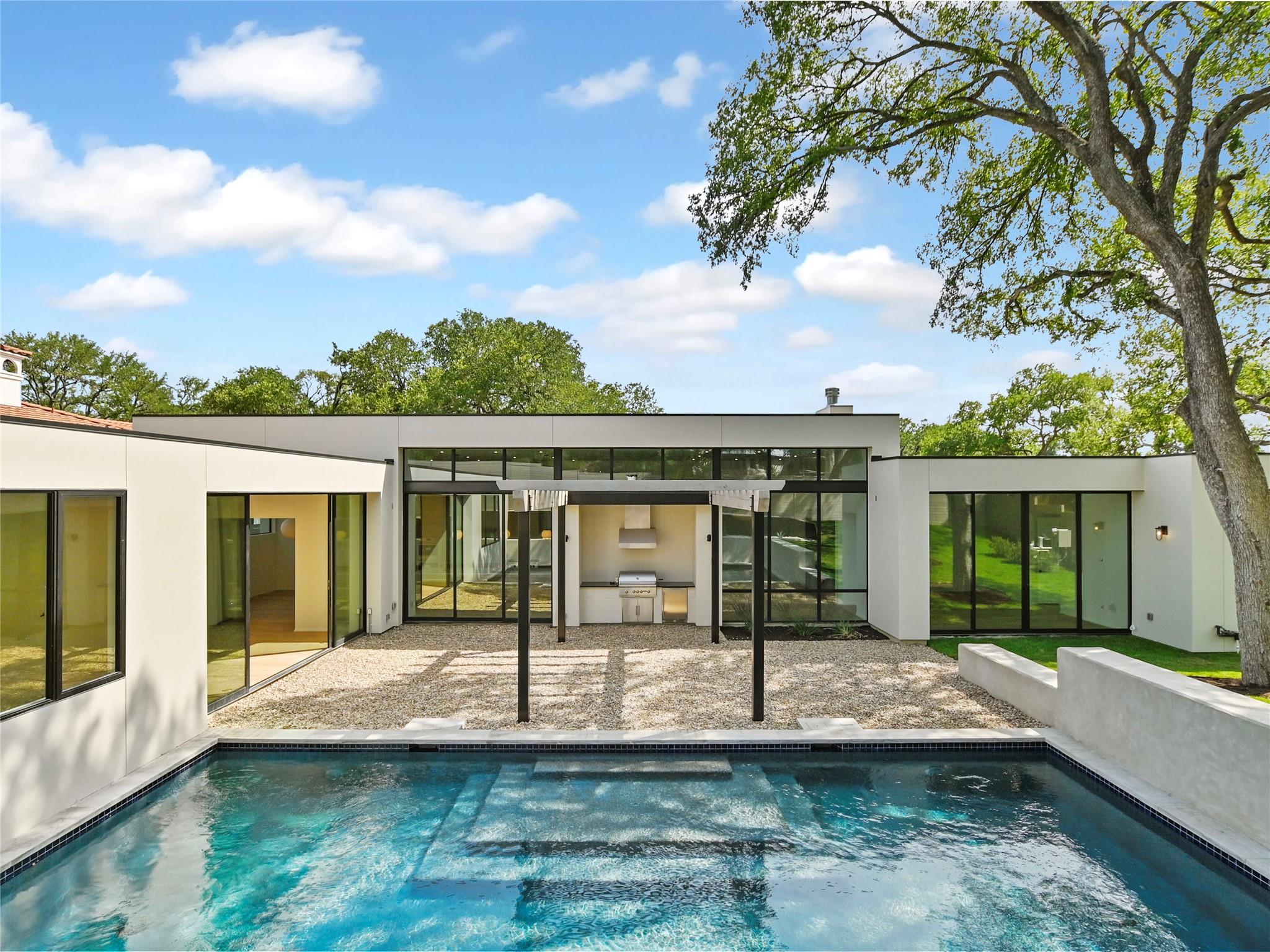 2704 Mountain Laurel Dr, Austin, TX 78703