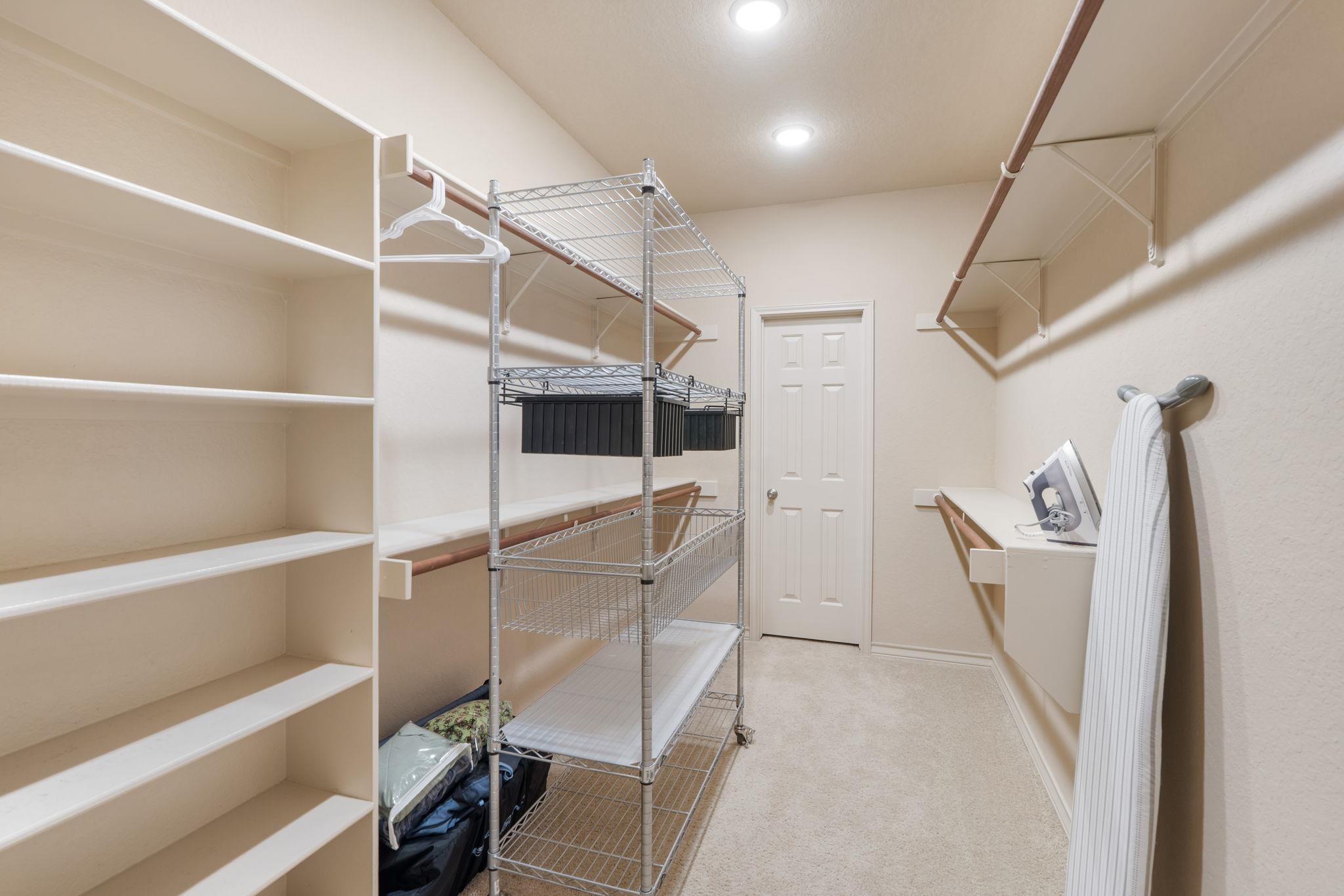 970 Parkview Dr, Canyon Lake, TX 78133