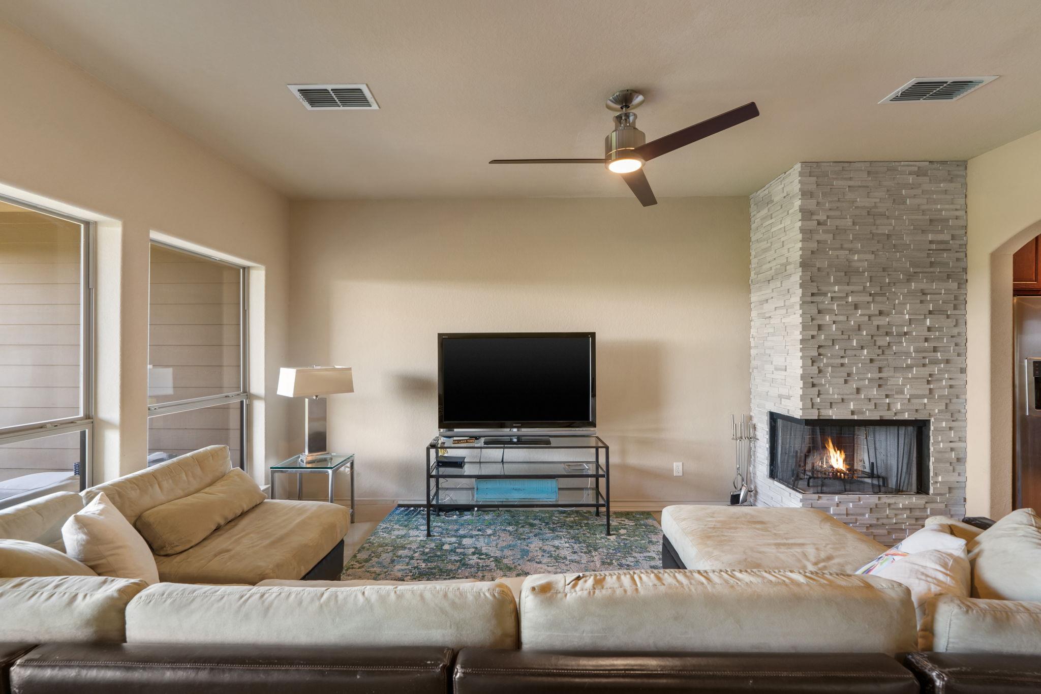 970 Parkview Dr, Canyon Lake, TX 78133