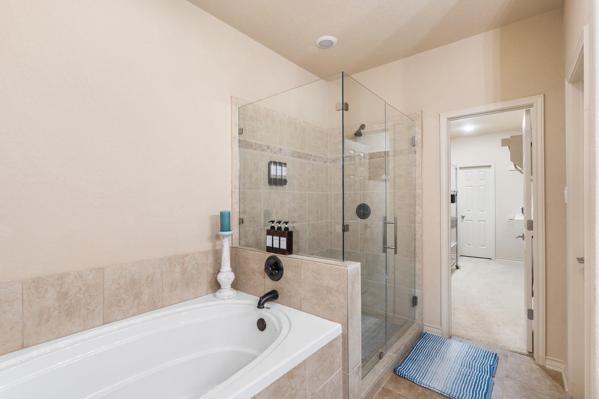 970 Parkview Dr, Canyon Lake, TX 78133