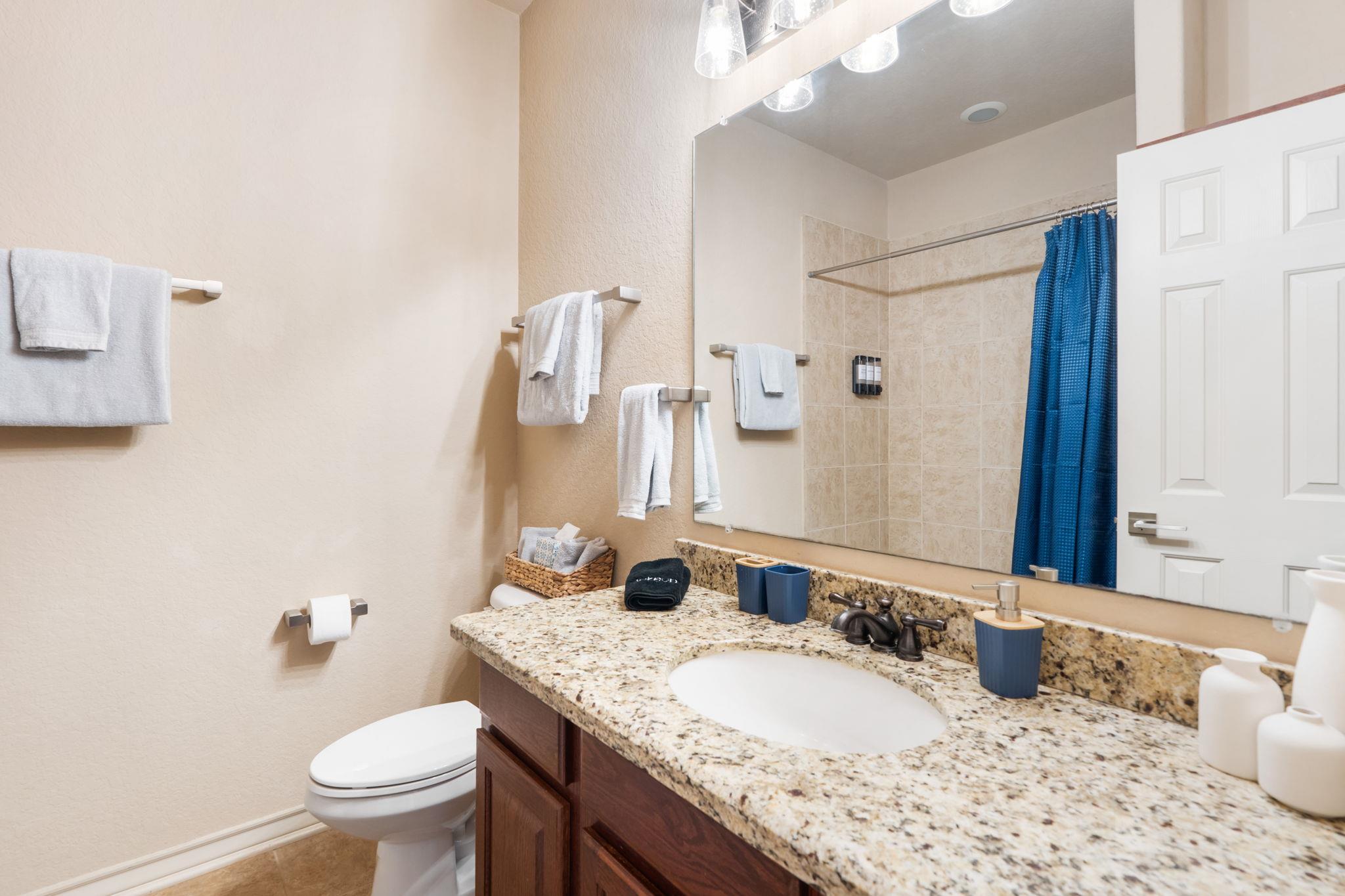 970 Parkview Dr, Canyon Lake, TX 78133