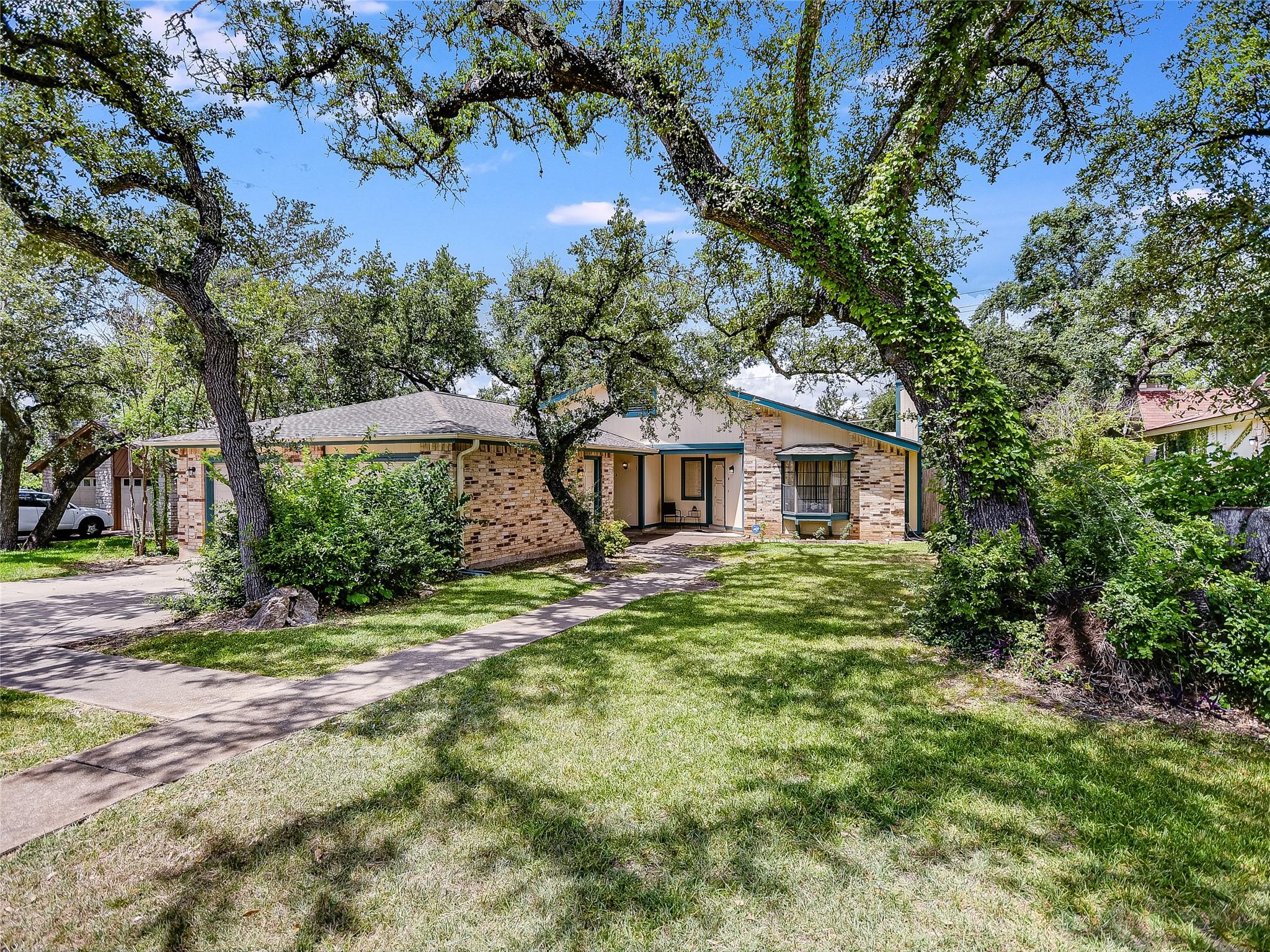 8415 FATHOM Cir # B, Austin, TX 78750