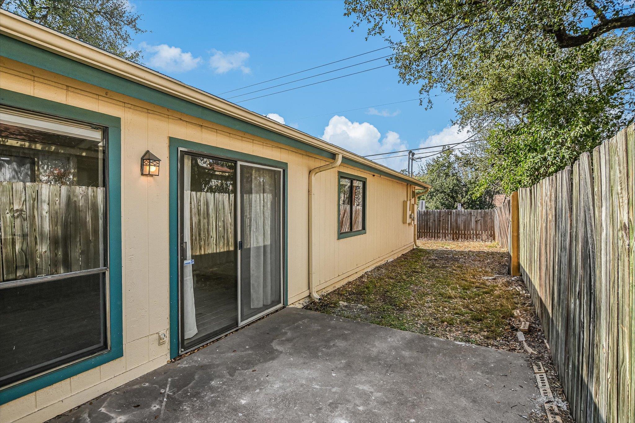 8415 FATHOM Cir # B, Austin, TX 78750