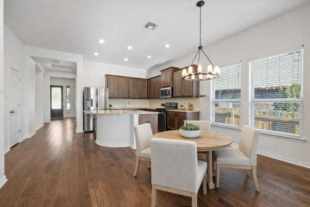 22209 Cross Timbers Bnd, Lago Vista, TX 78645