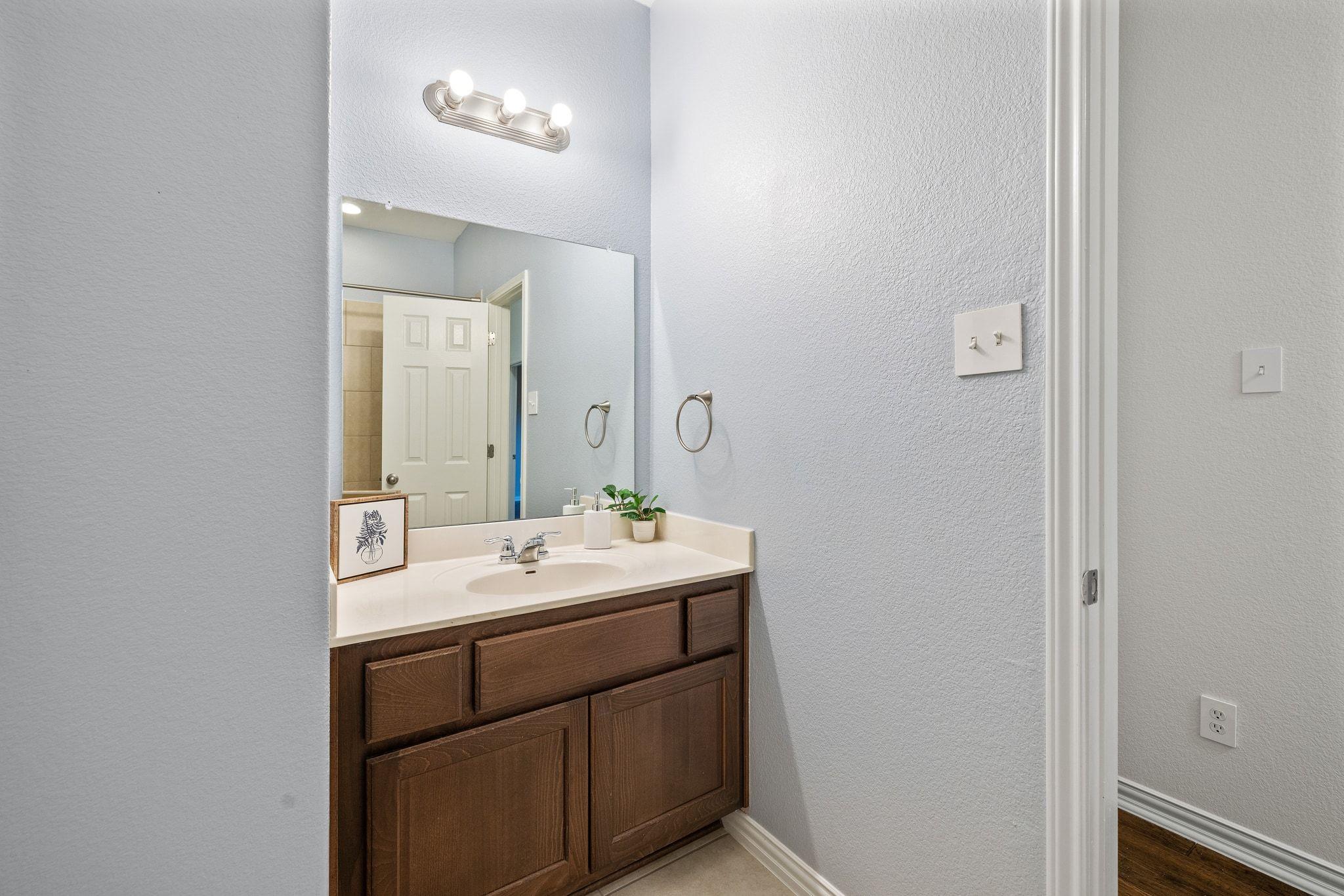 22209 Cross Timbers Bnd, Lago Vista, TX 78645