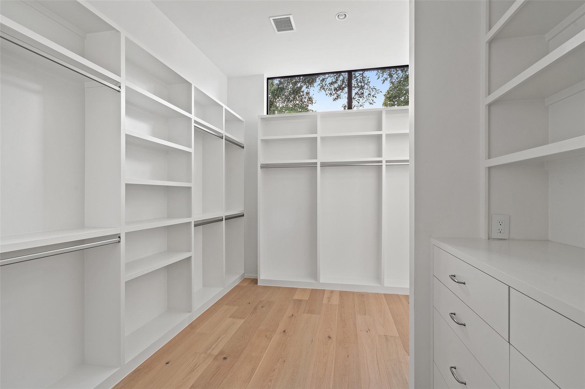 2704 Mountain Laurel Dr, Austin, TX 78703