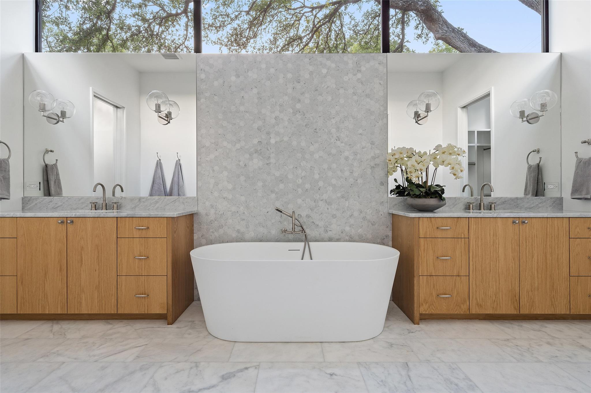 2704 Mountain Laurel Dr, Austin, TX 78703