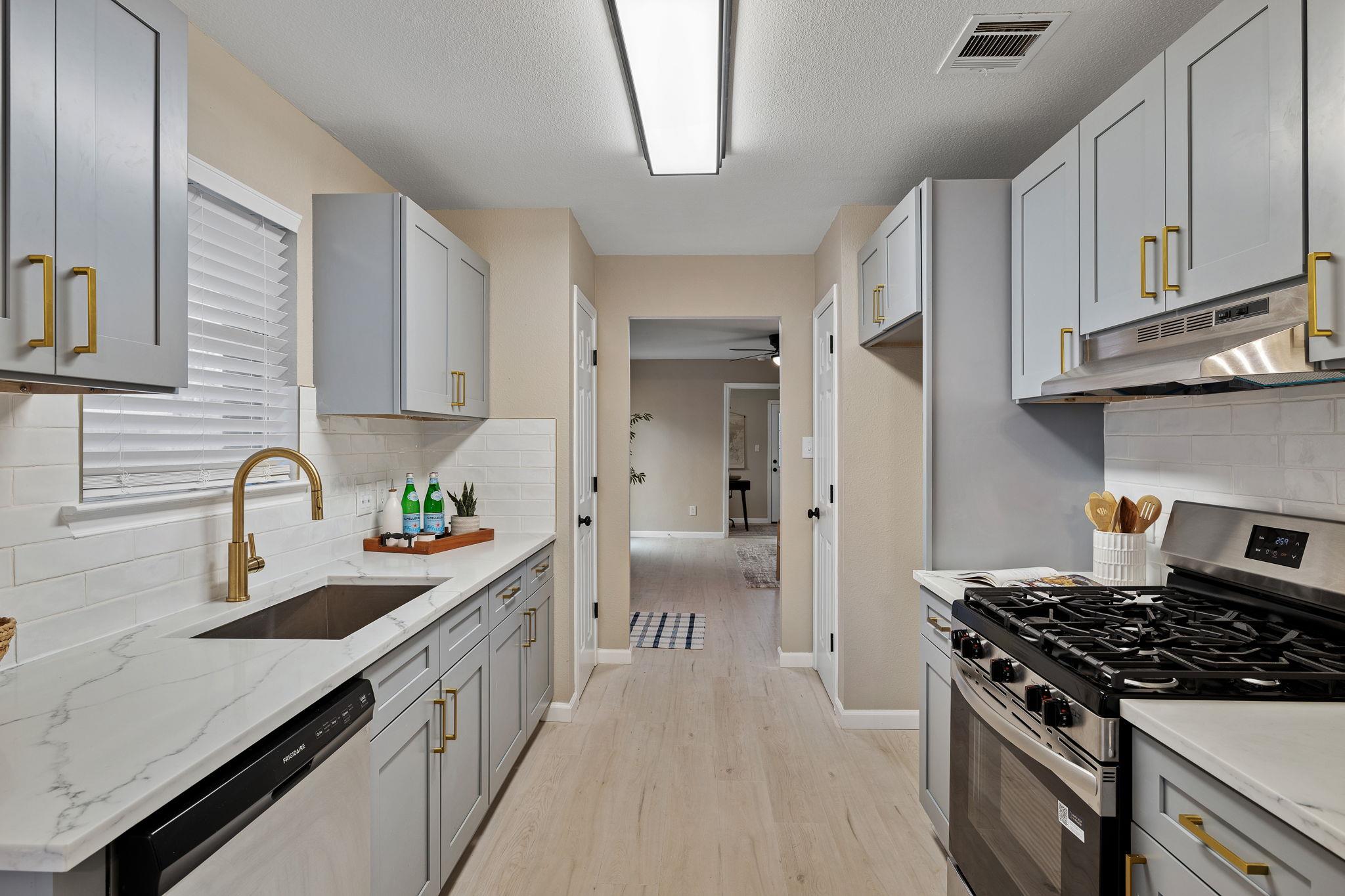 2034 Buckley Ln, Round Rock, TX 78664